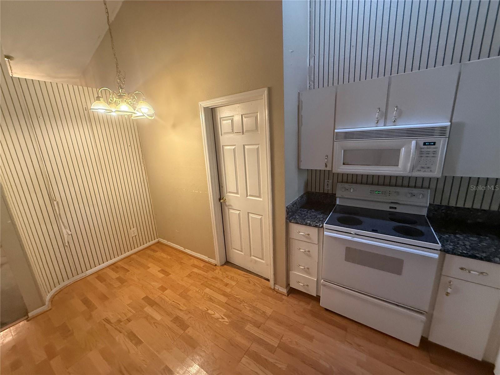 204 CHARDONNAY PL