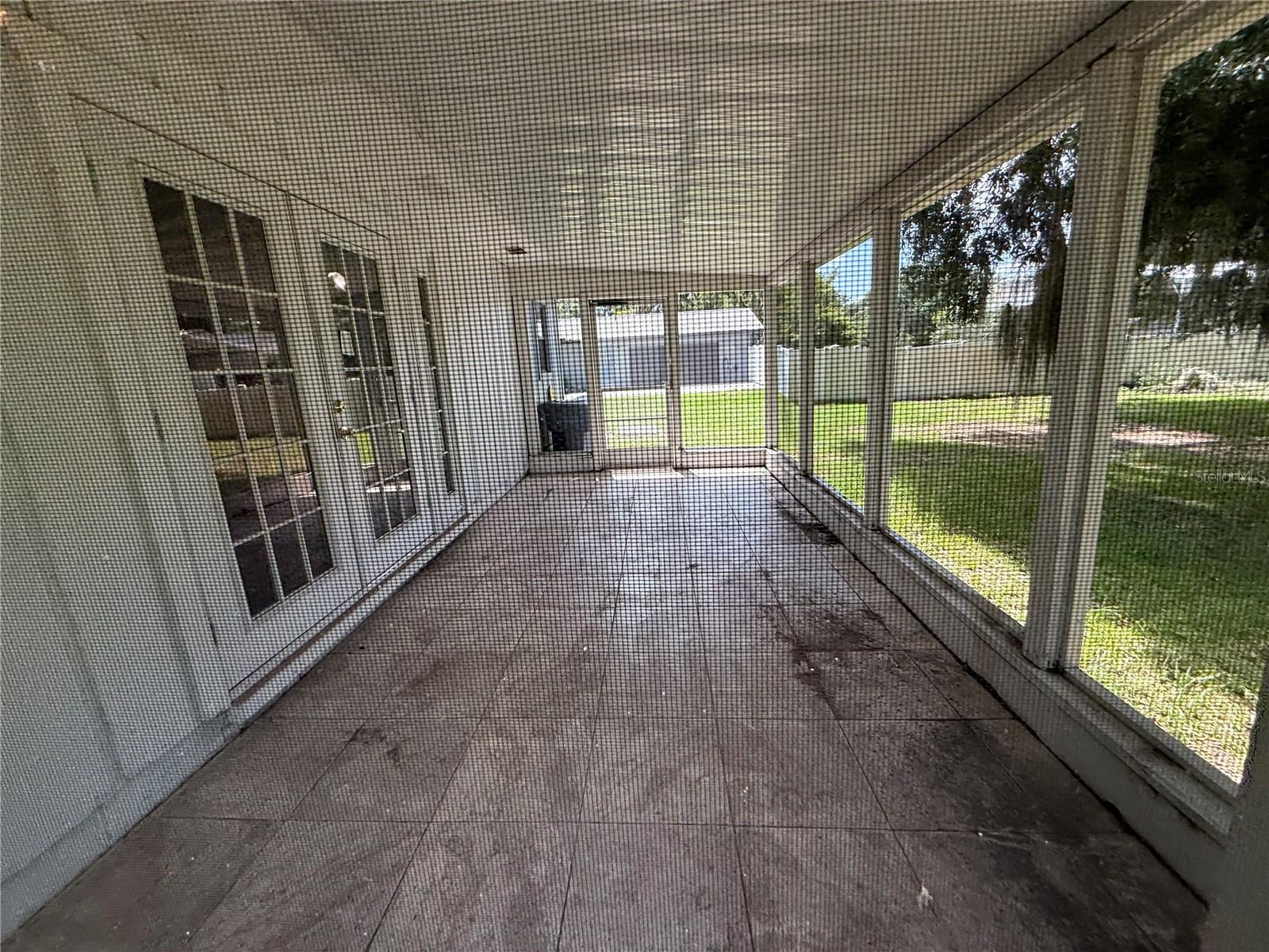 205 TRACY WAY