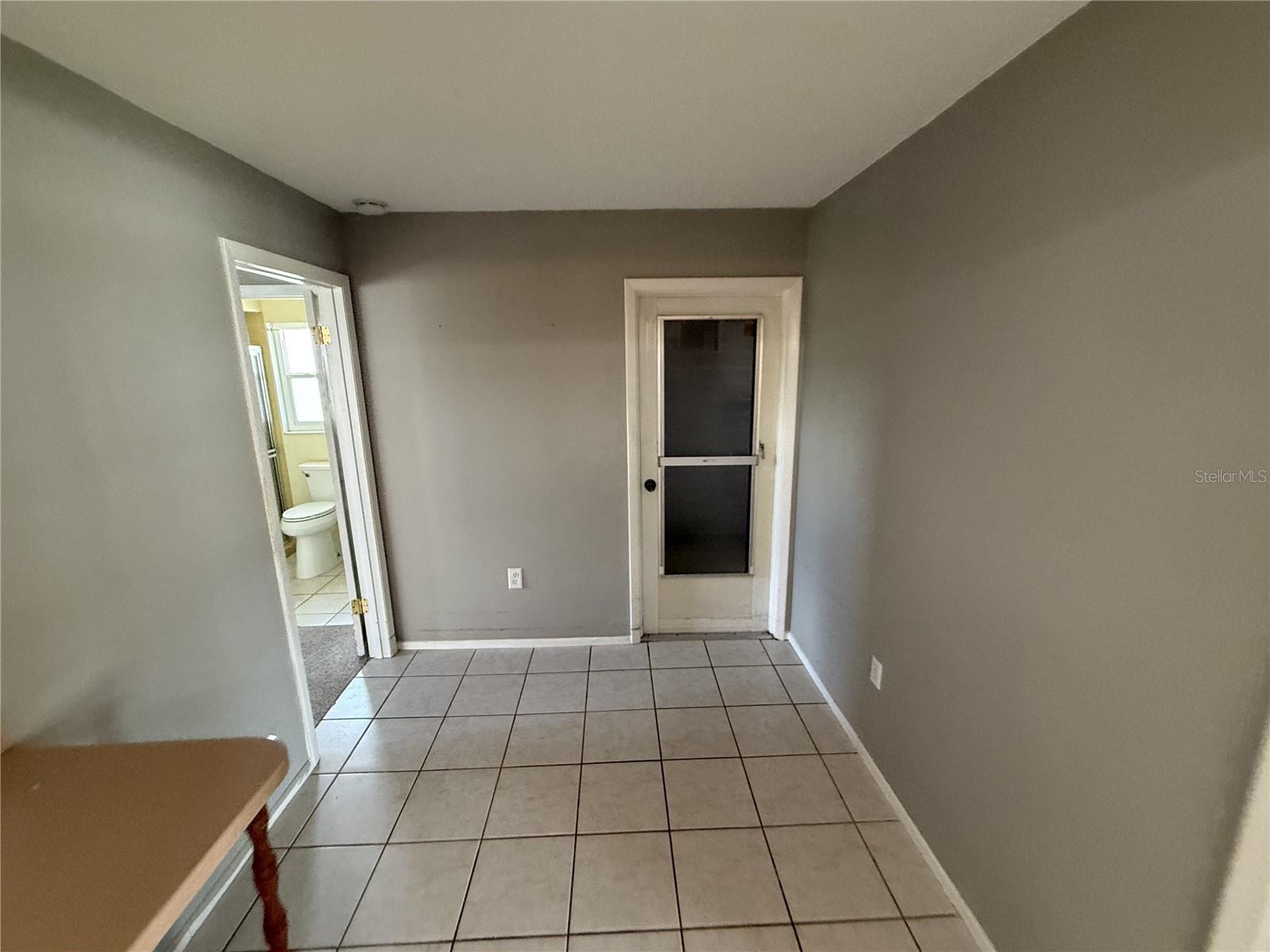 4212 NEIL LN
