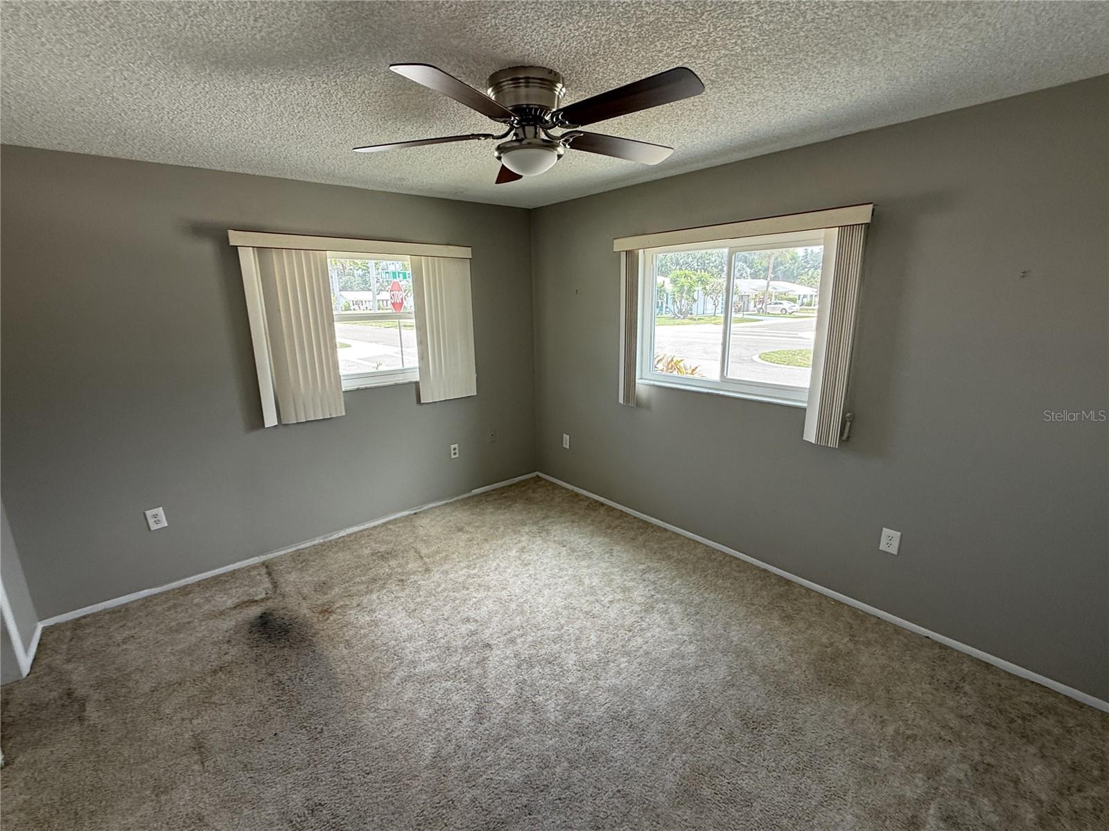 4212 NEIL LN
