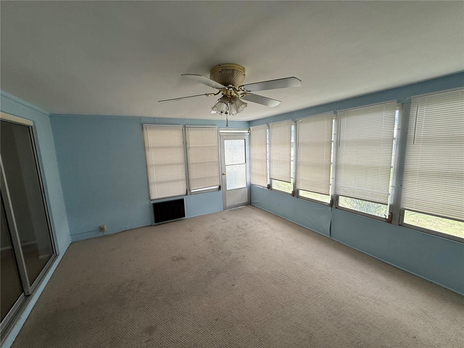 4212 NEIL LN