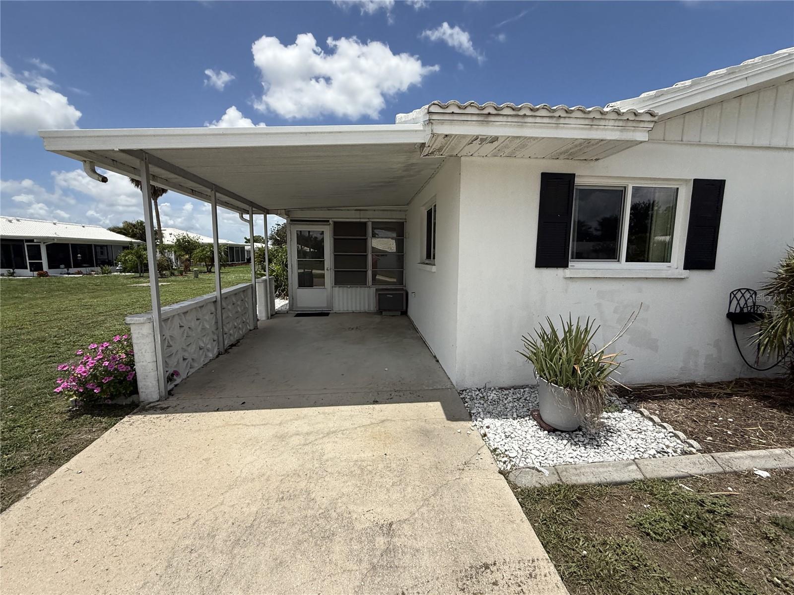 4212 NEIL LN