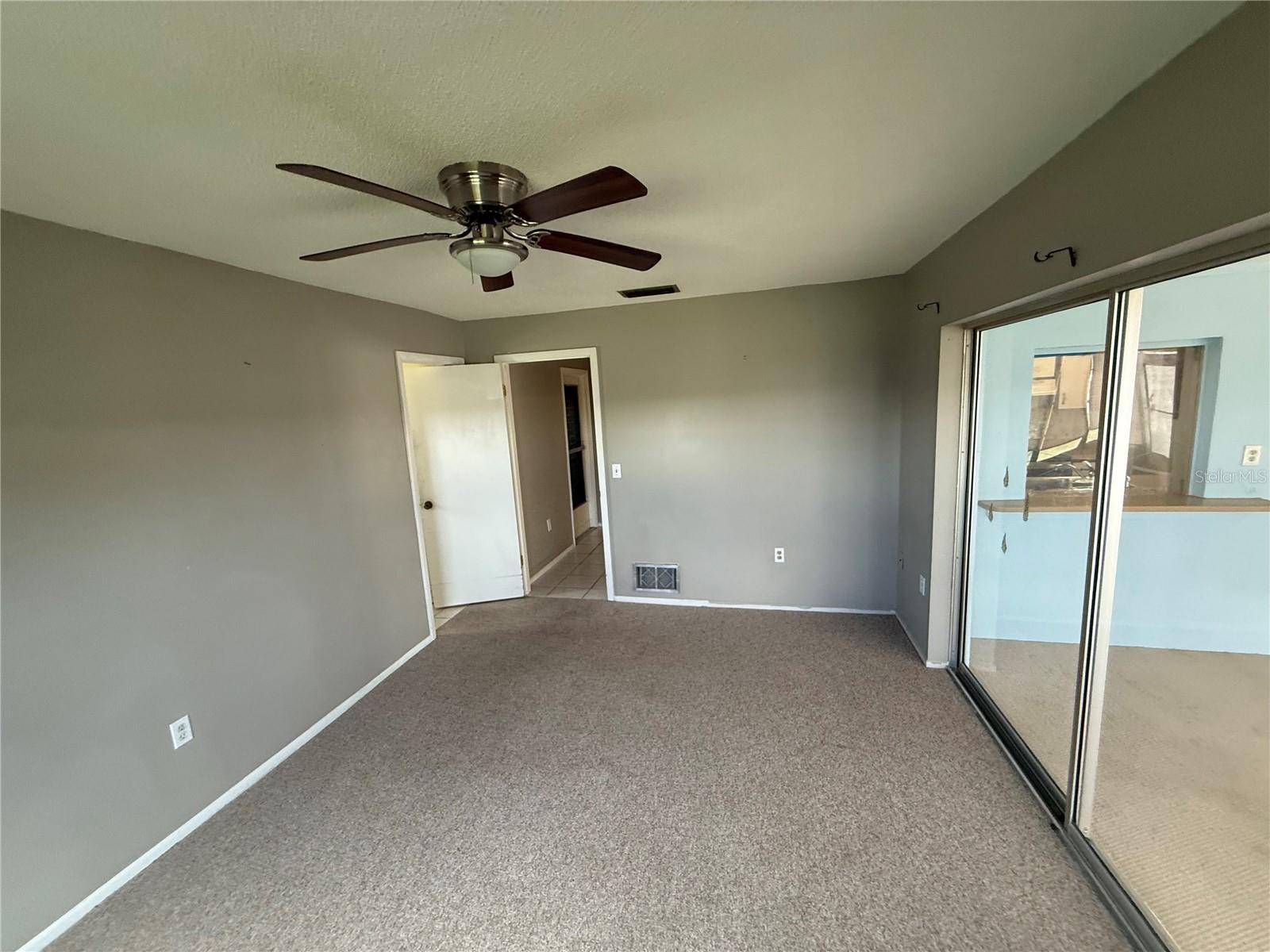 4212 NEIL LN