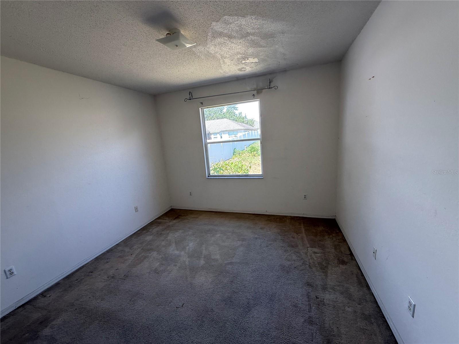 7422 GINGKO AVE