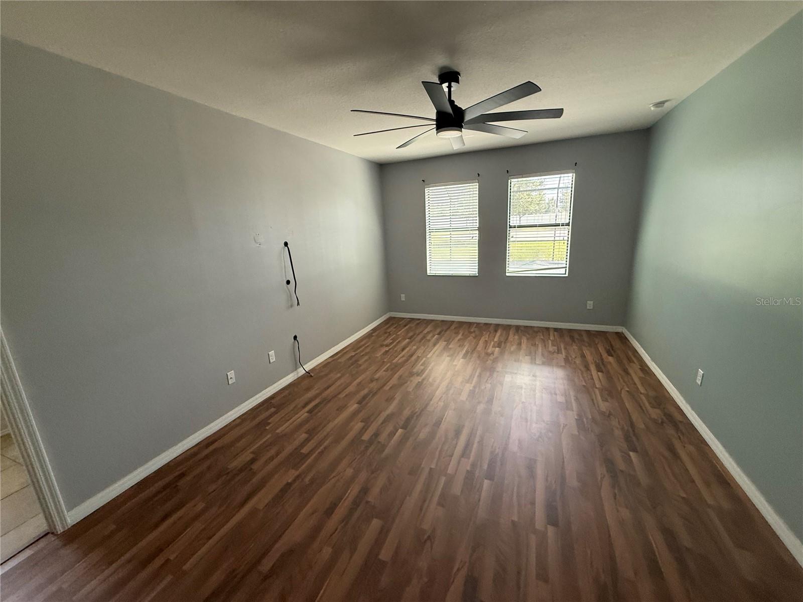 1890 ALTAVISTA CIR