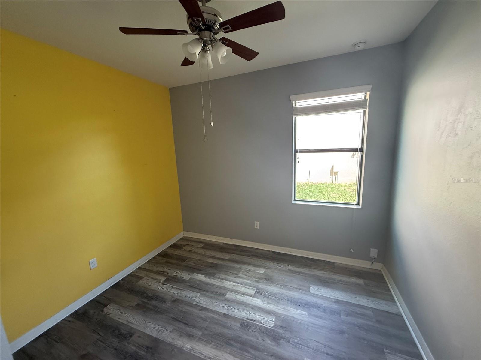 1890 ALTAVISTA CIR