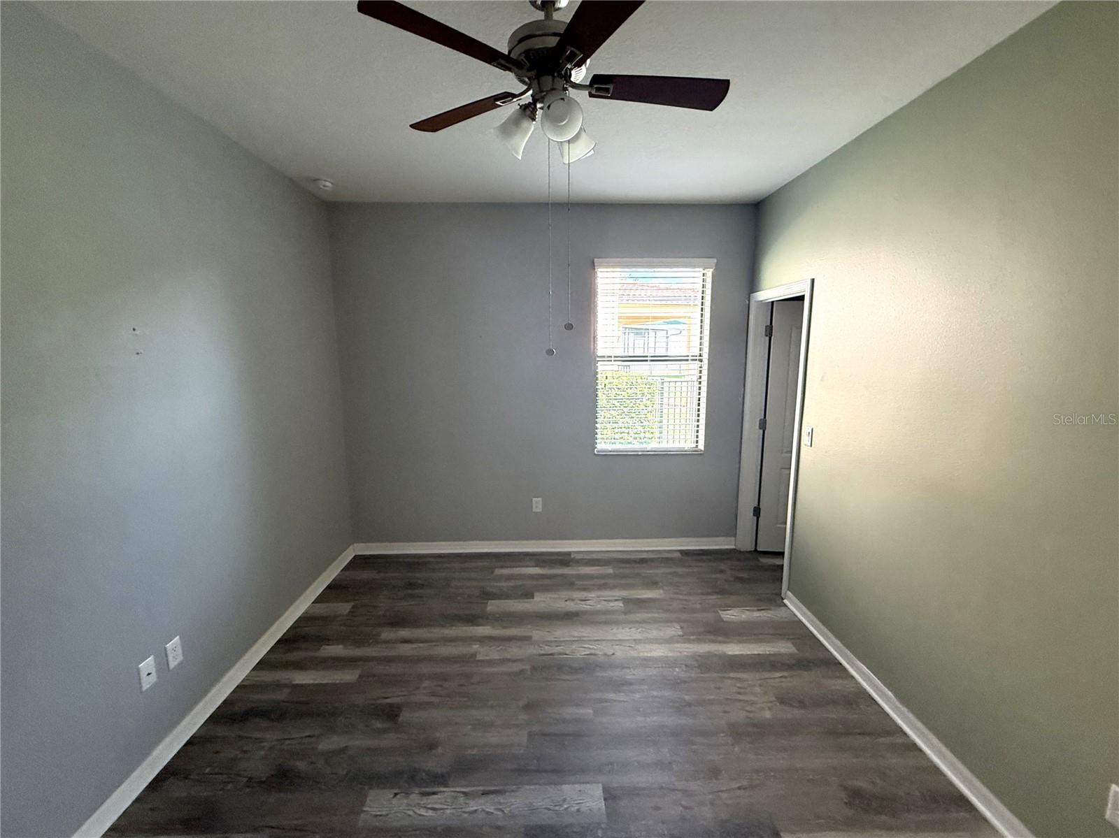 1890 ALTAVISTA CIR