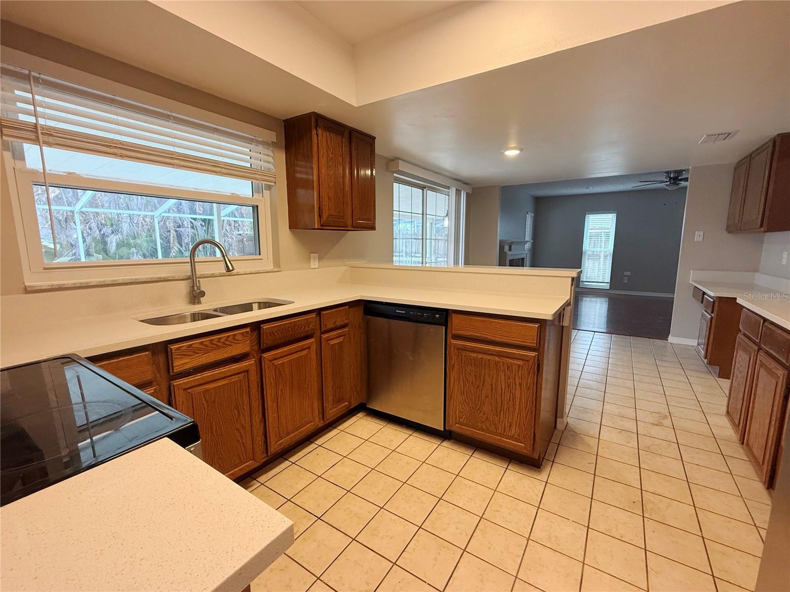 2609 CRESTFIELD DR