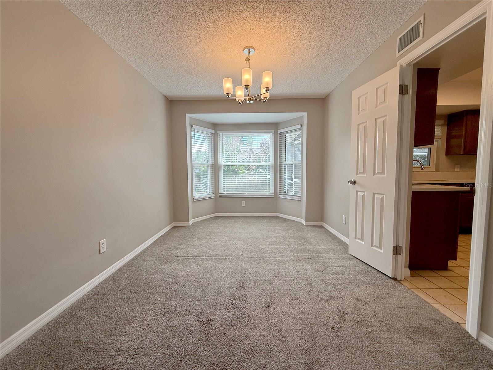 2609 CRESTFIELD DR