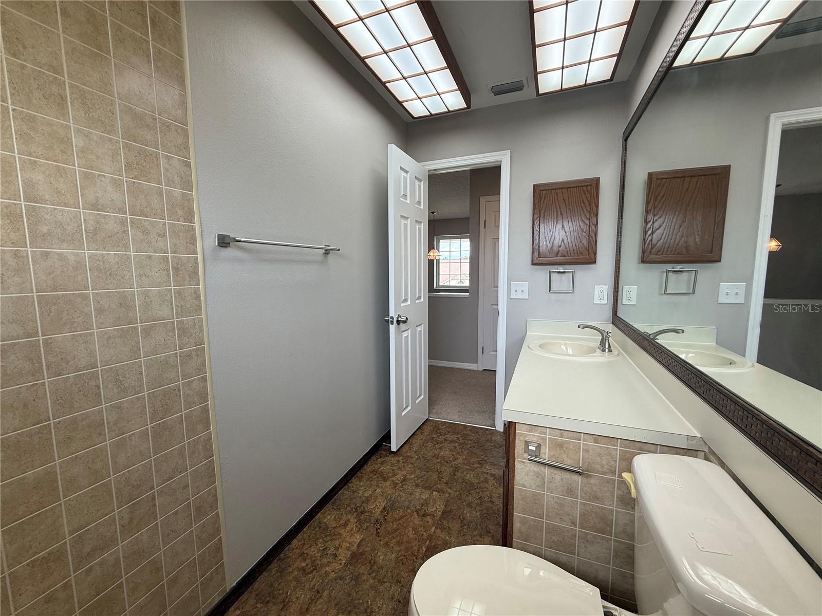 2609 CRESTFIELD DR