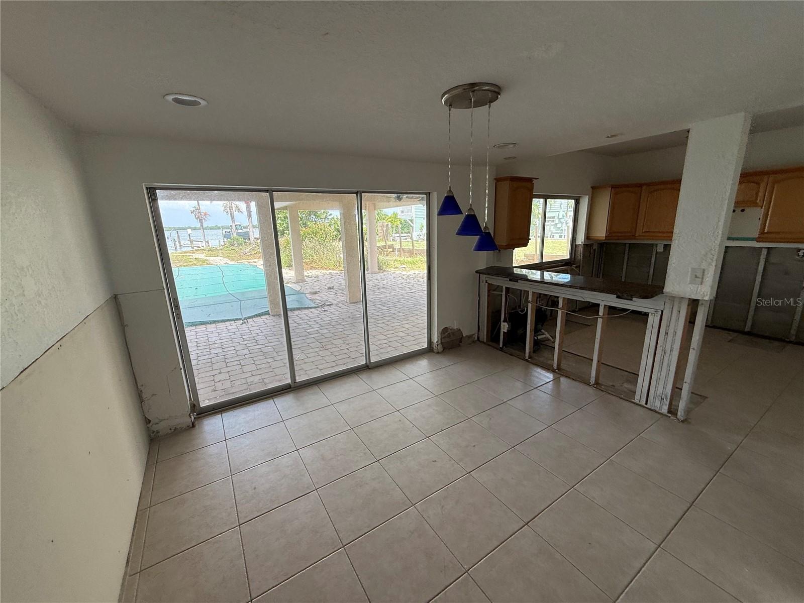 6111 BAYOU GRANDE BLVD NE