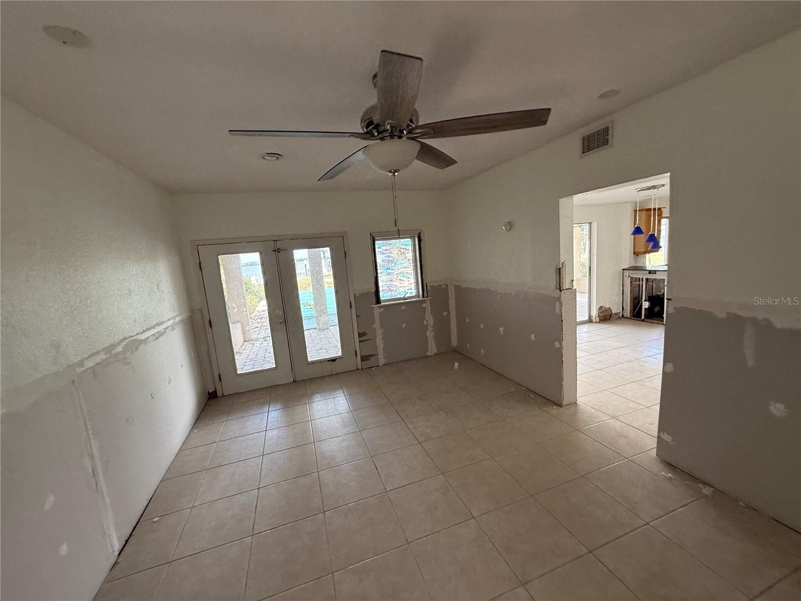 6111 BAYOU GRANDE BLVD NE