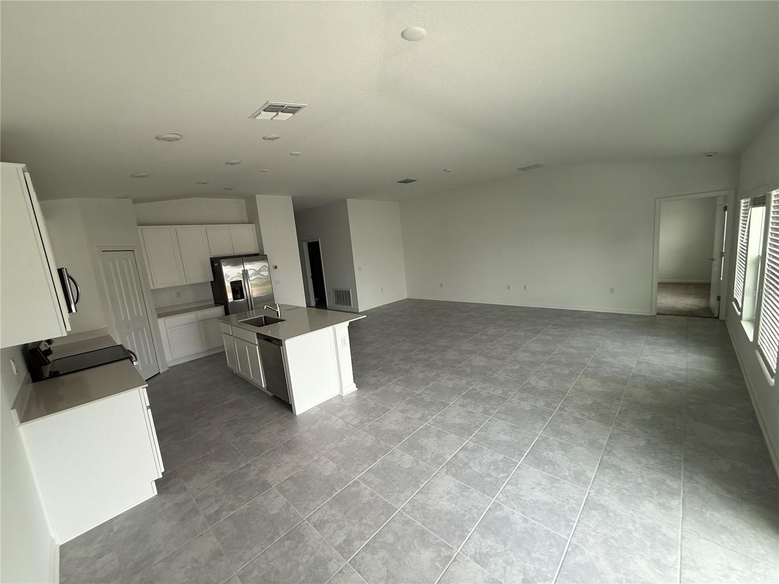 752 TROTTERS DR