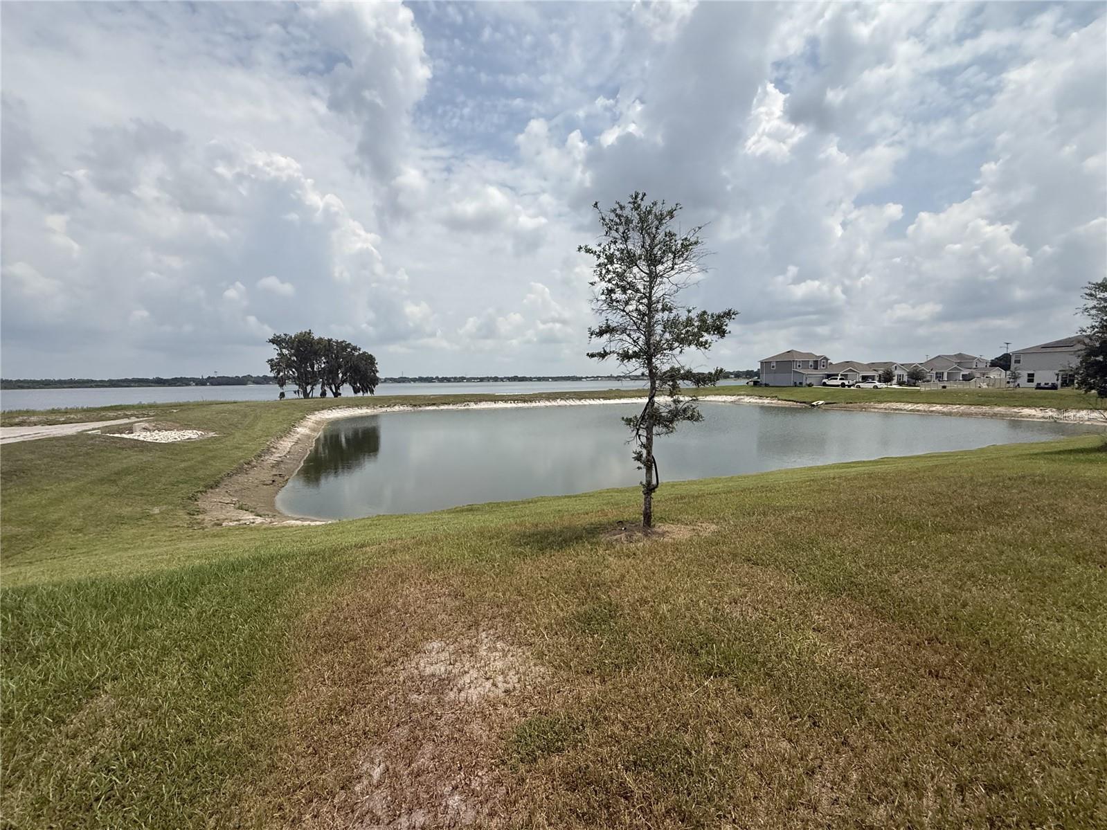752 TROTTERS DR