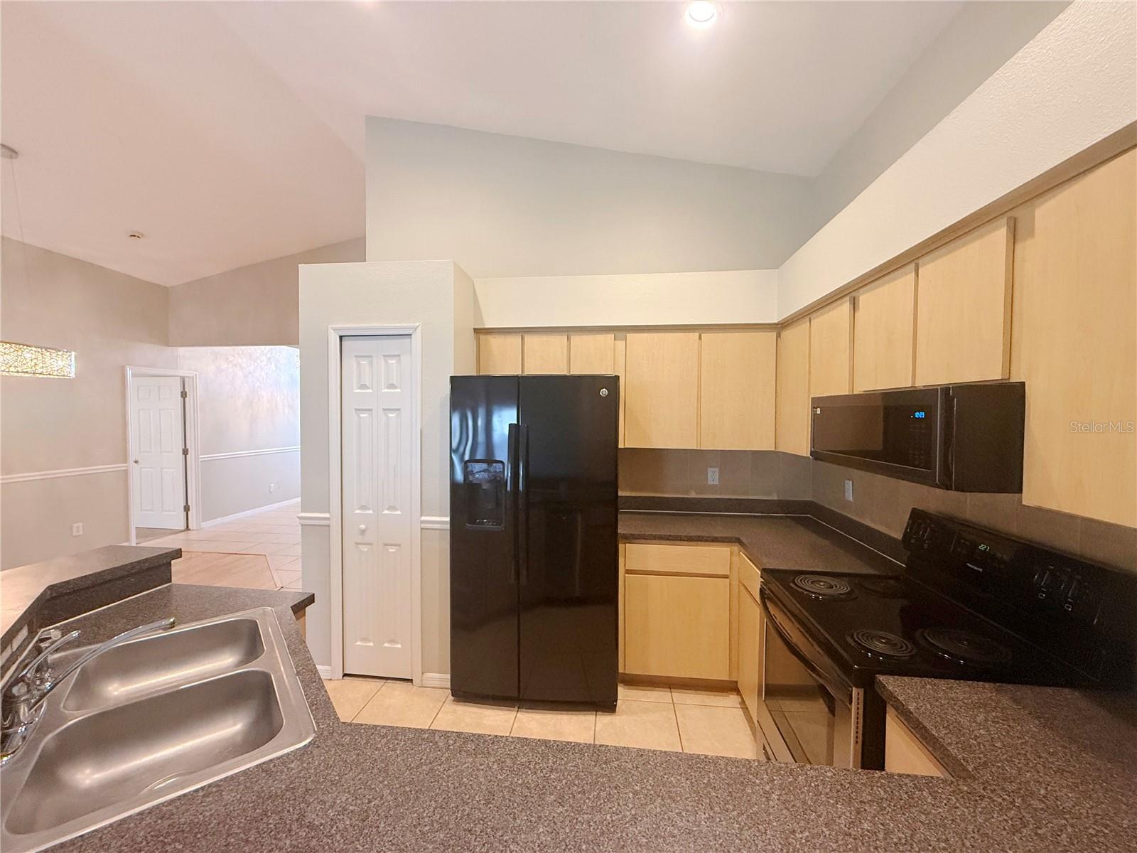 1430 MONTE LAKE DR