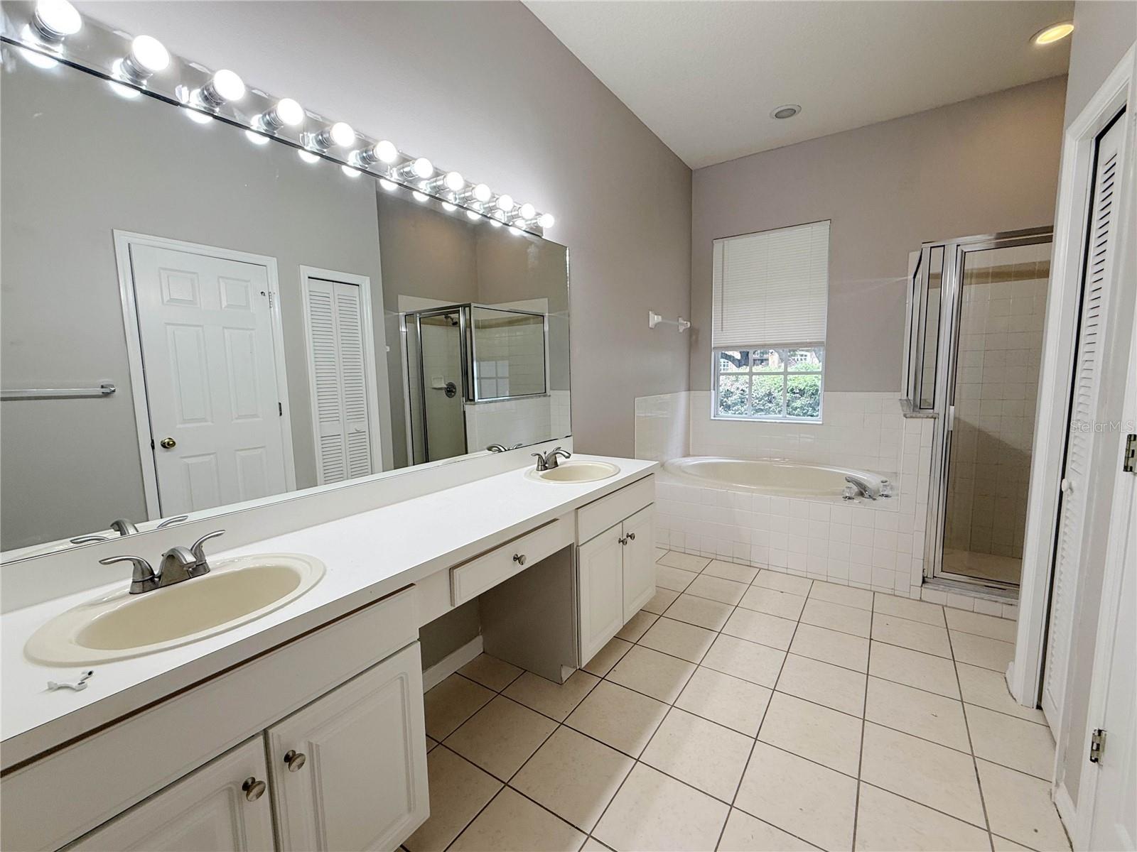 3510 AUTUMN GLEN DR