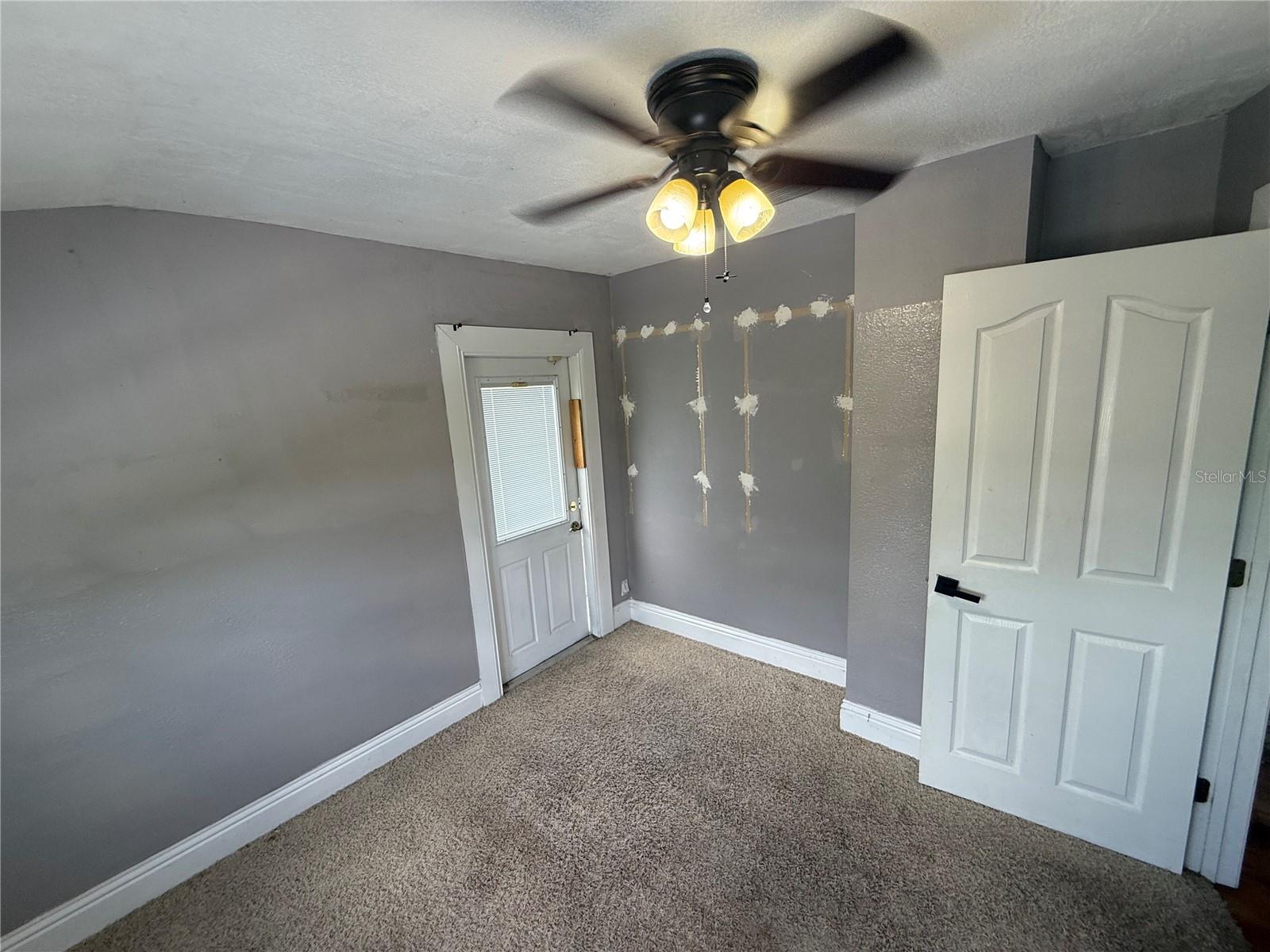 1115 KELLER RD