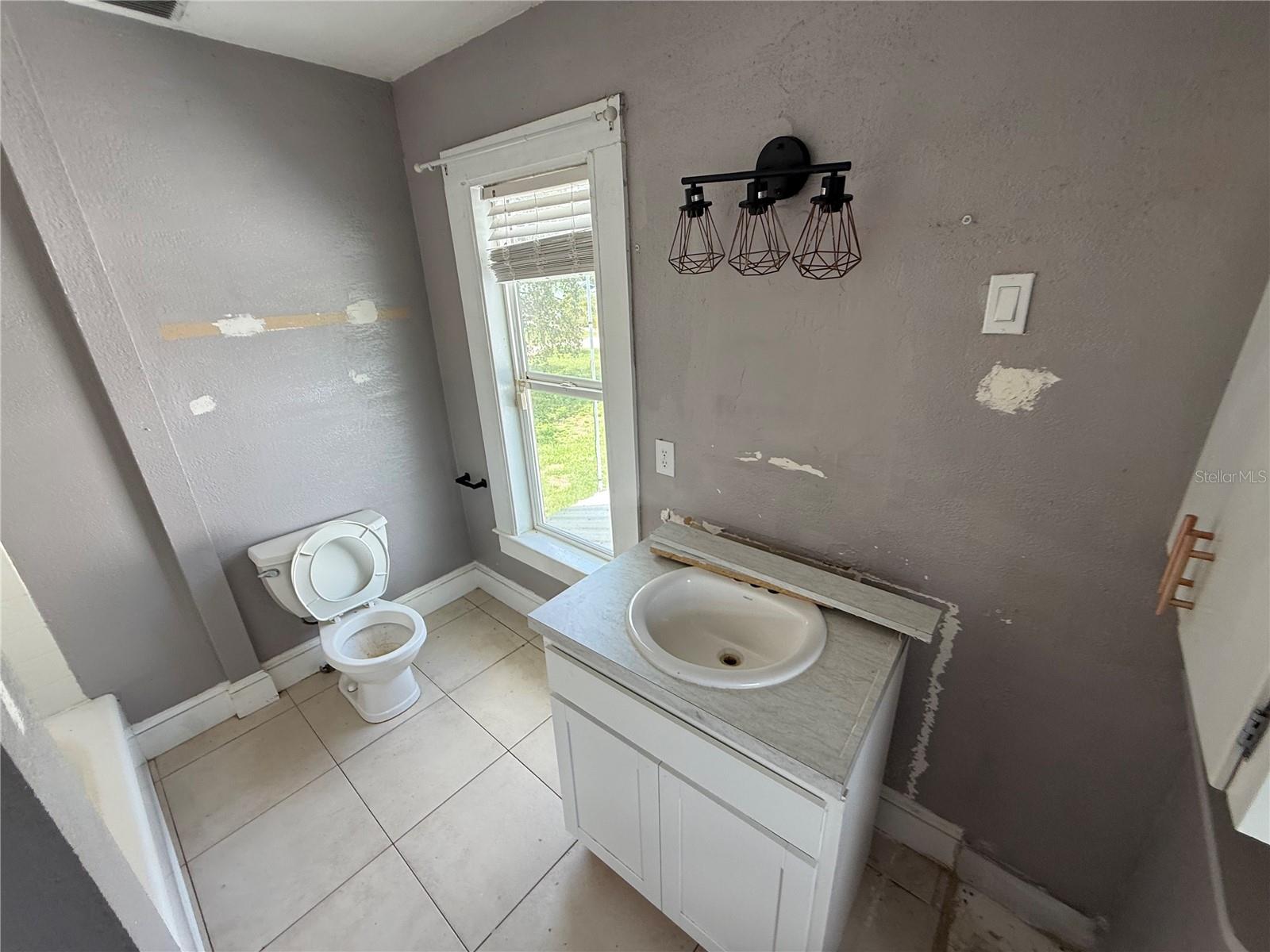 1115 KELLER RD