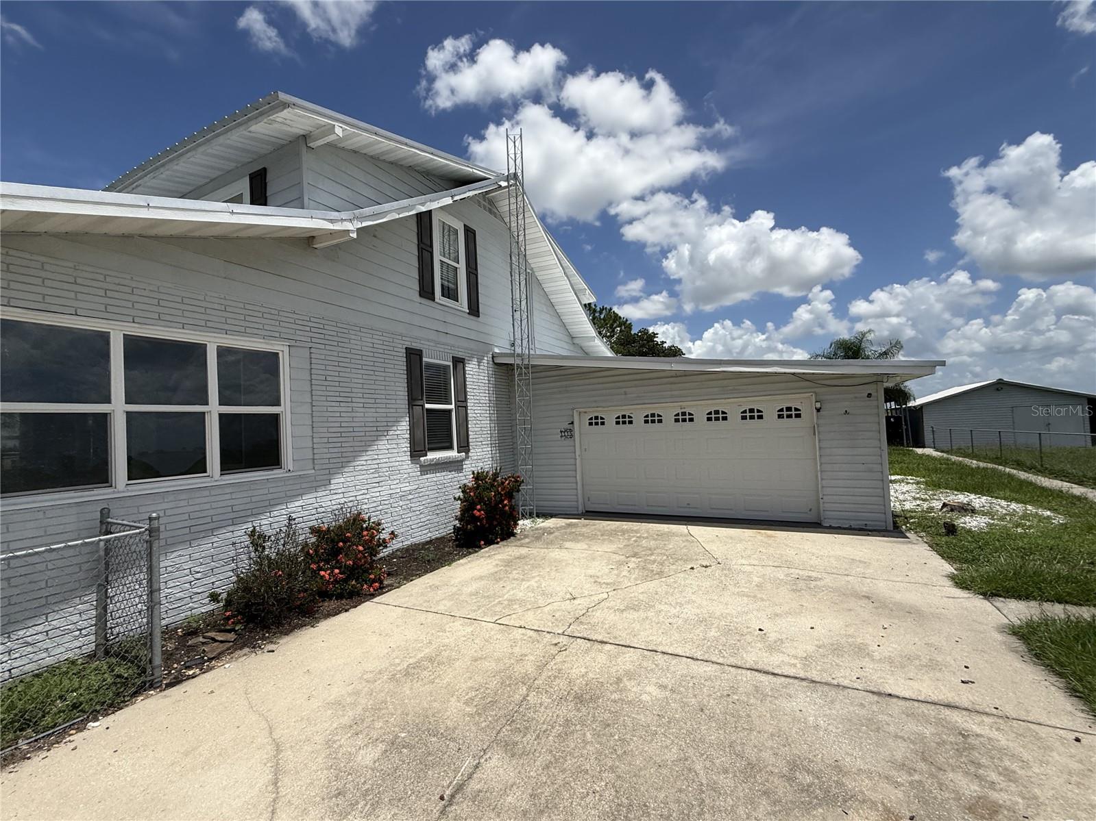 1115 KELLER RD