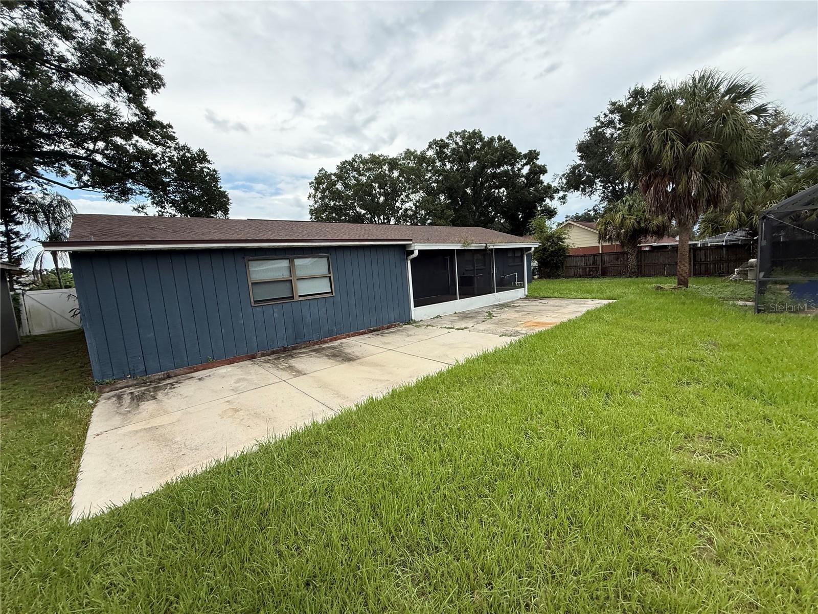 1806 N WATERMAN DR
