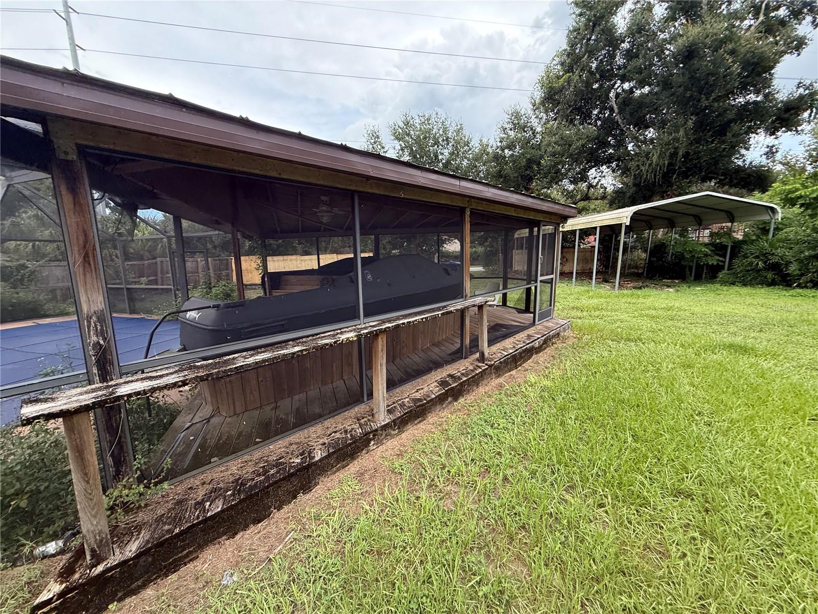 1806 N WATERMAN DR