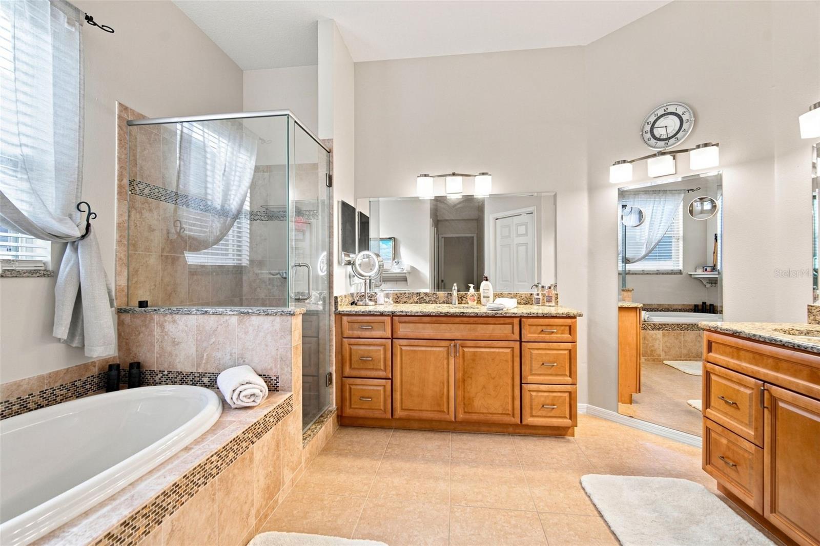 2020 ALAFIA OAKS DR