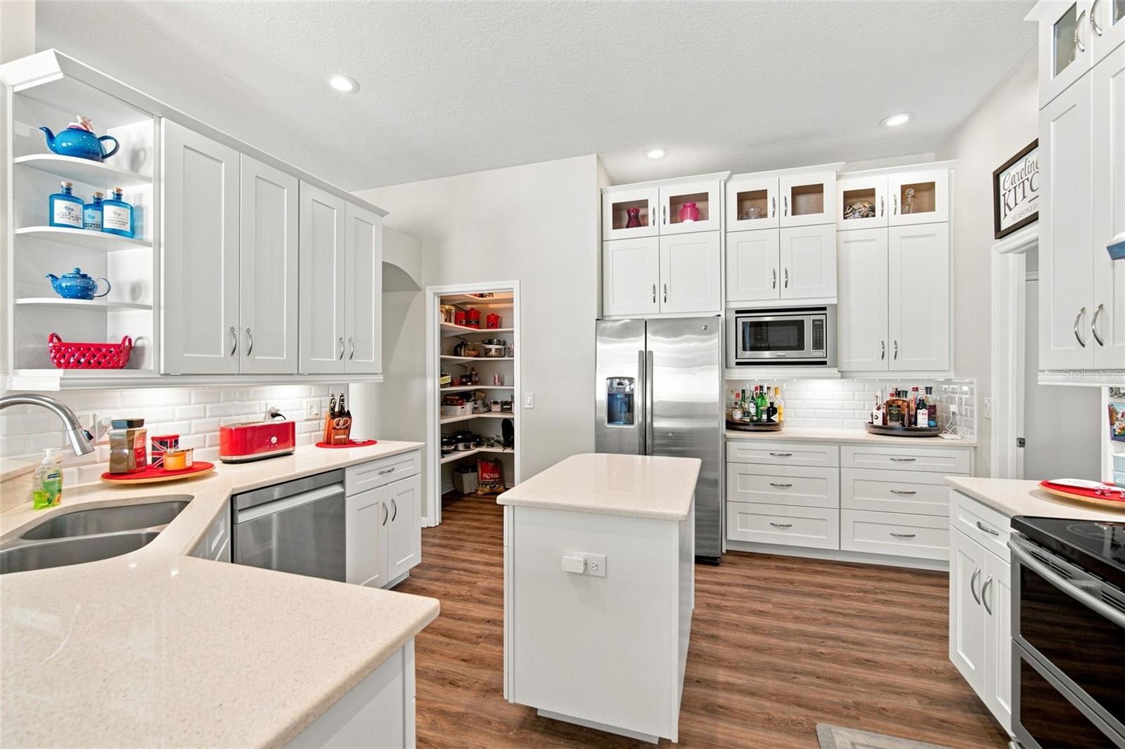 2020 ALAFIA OAKS DR