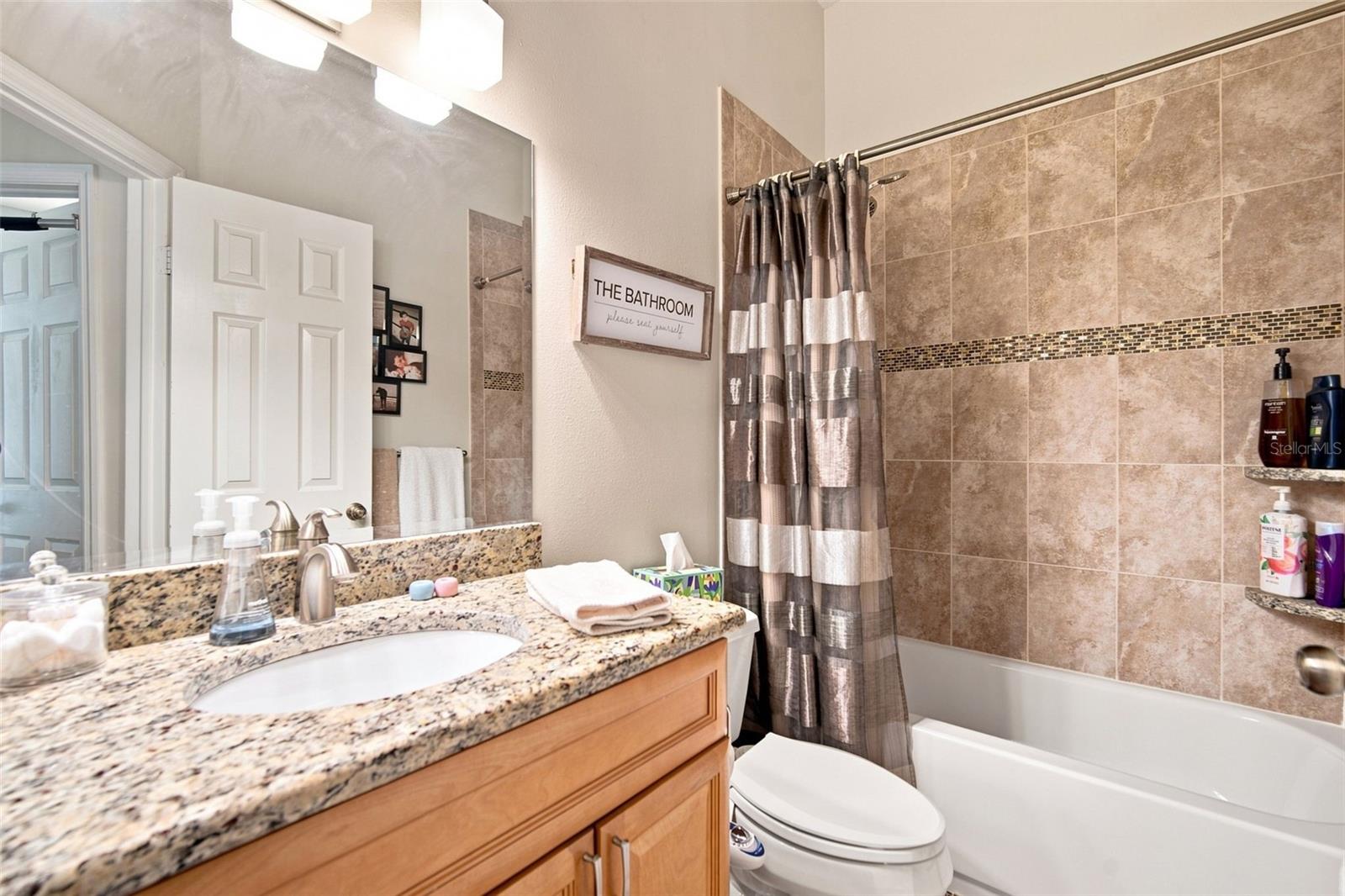 2020 ALAFIA OAKS DR