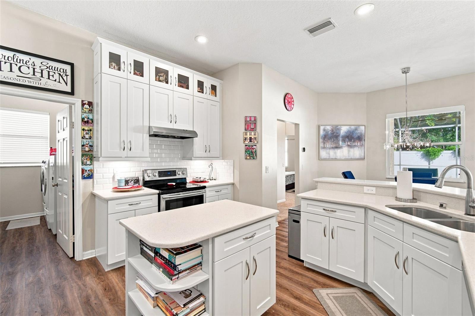 2020 ALAFIA OAKS DR