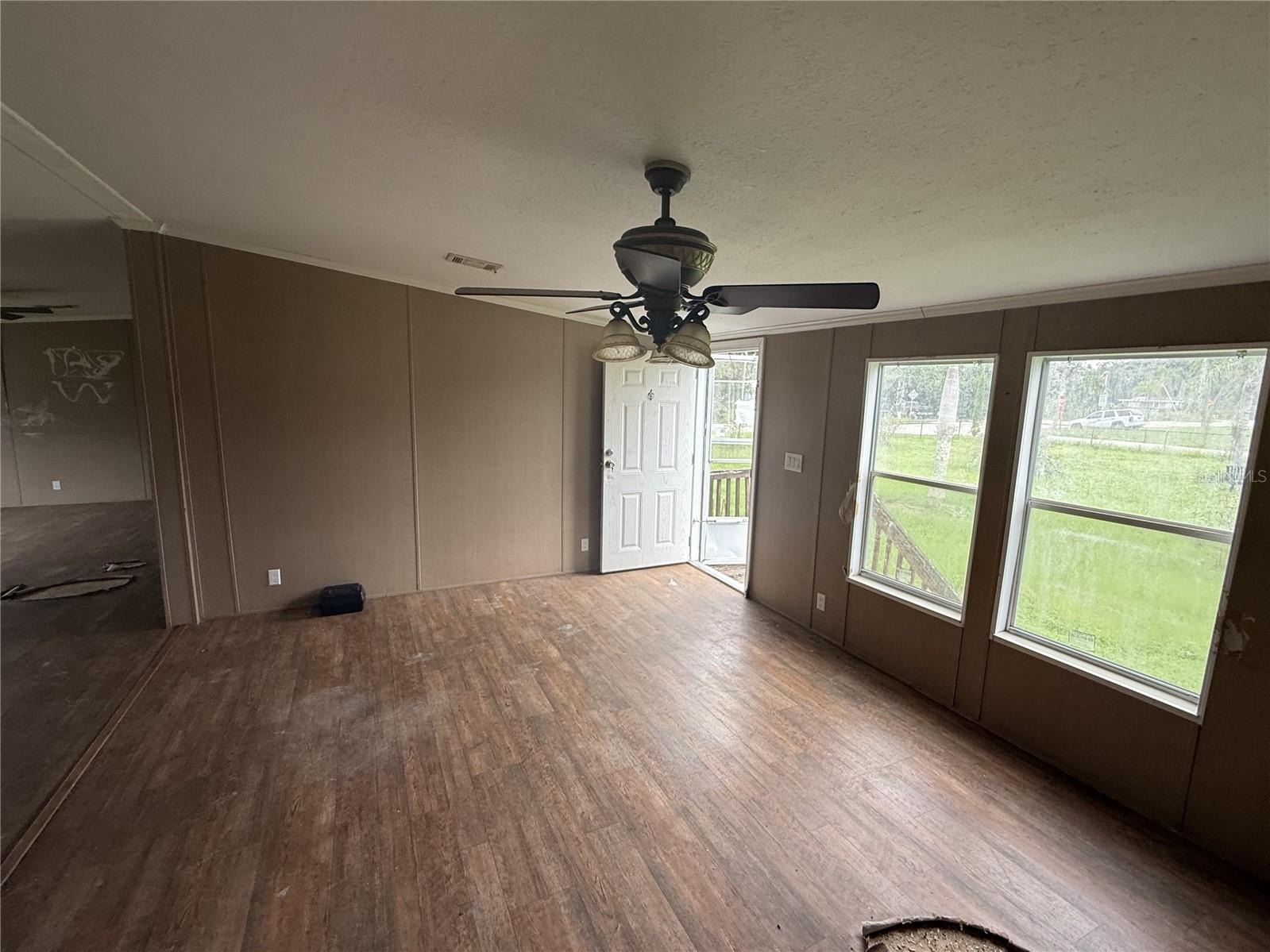 2216 HARRIS RD