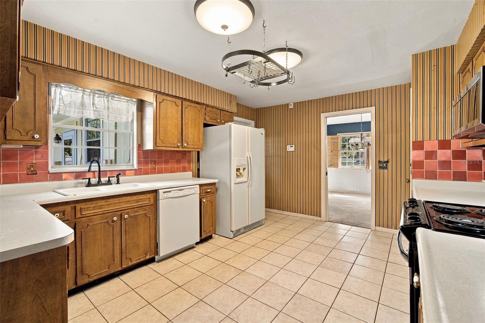 409 EL GRECO DR