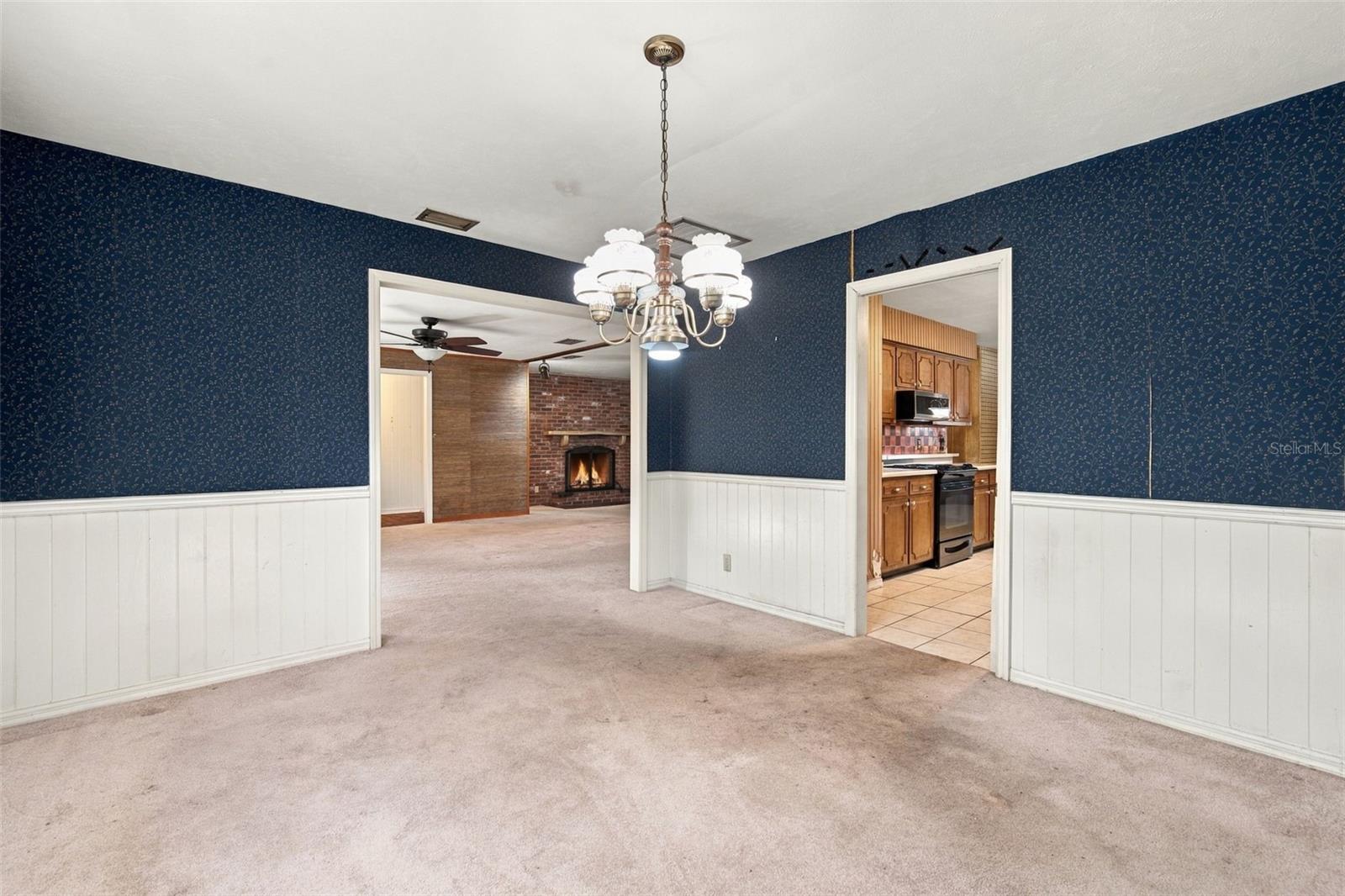 409 EL GRECO DR