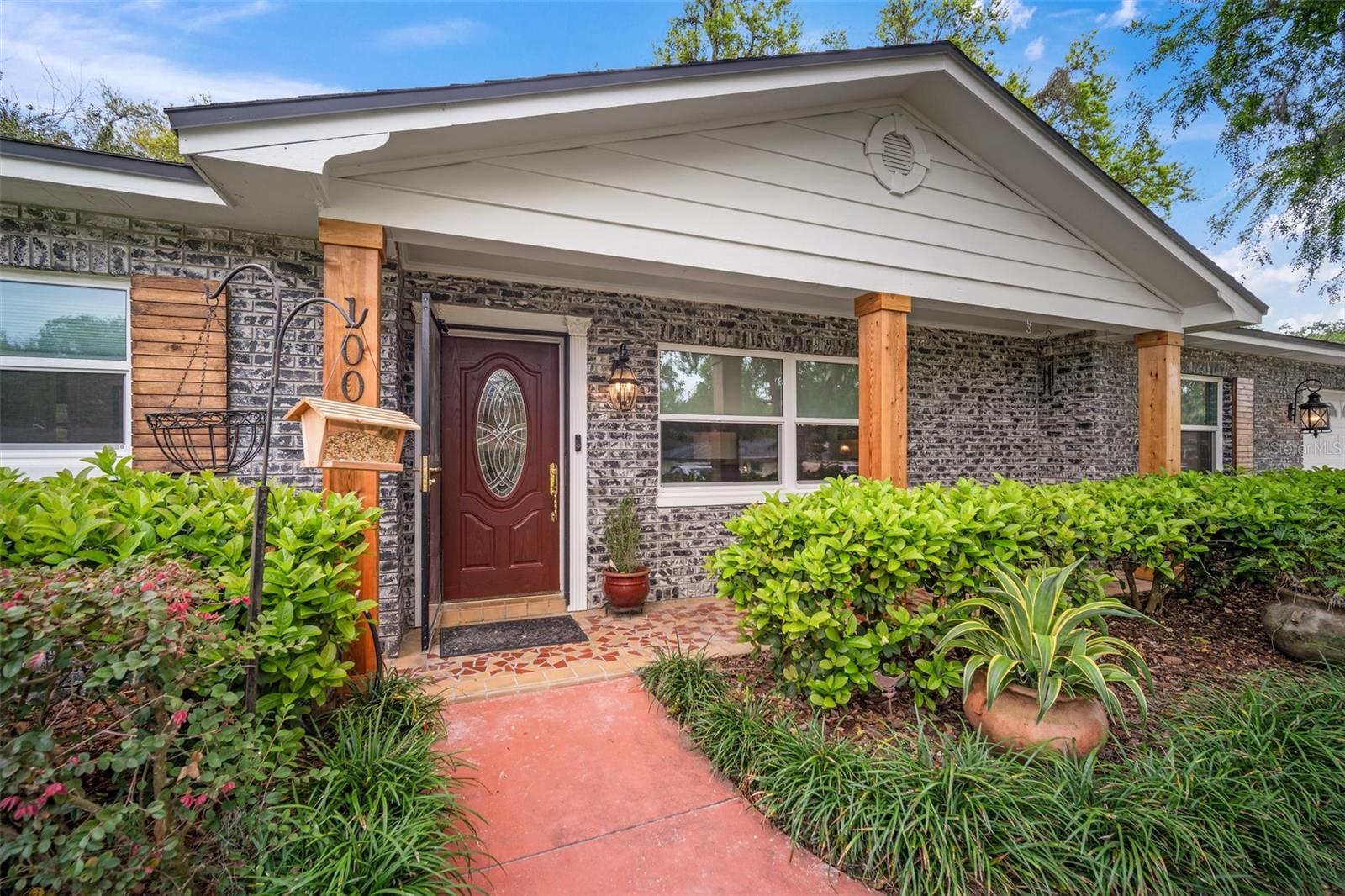 1003 MANDALAY DR