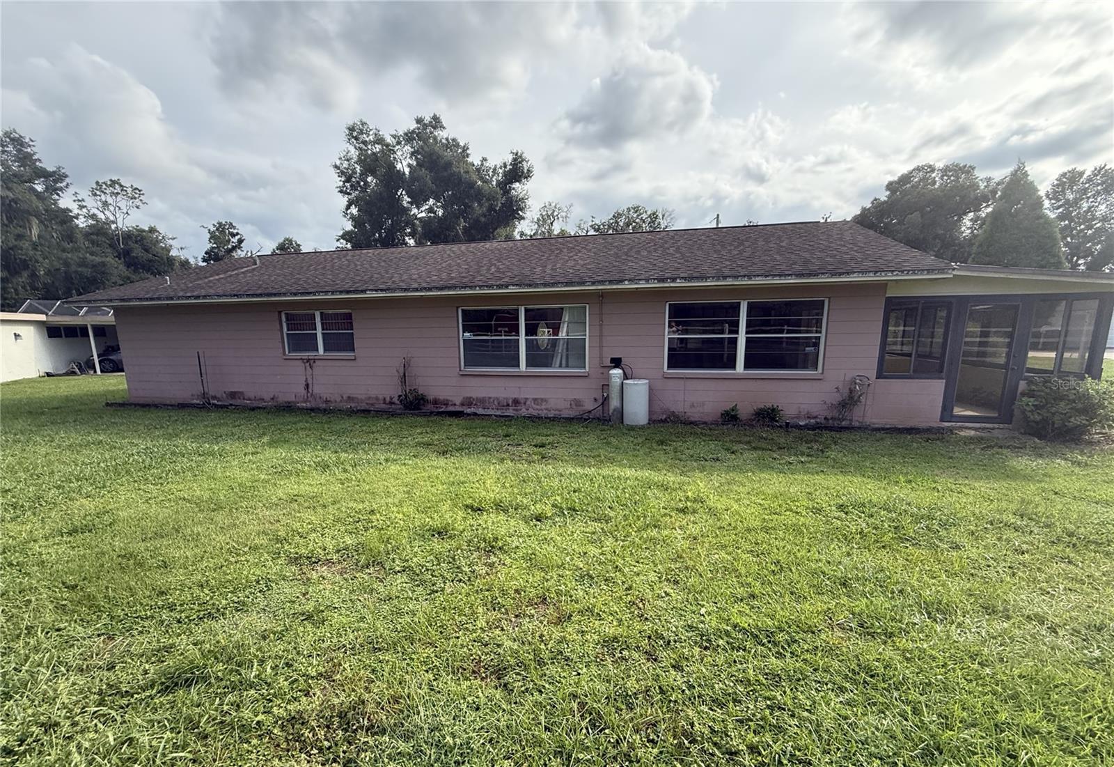 2906 OAK CREST DR