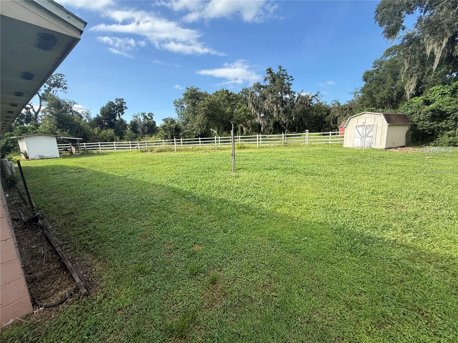 2906 OAK CREST DR