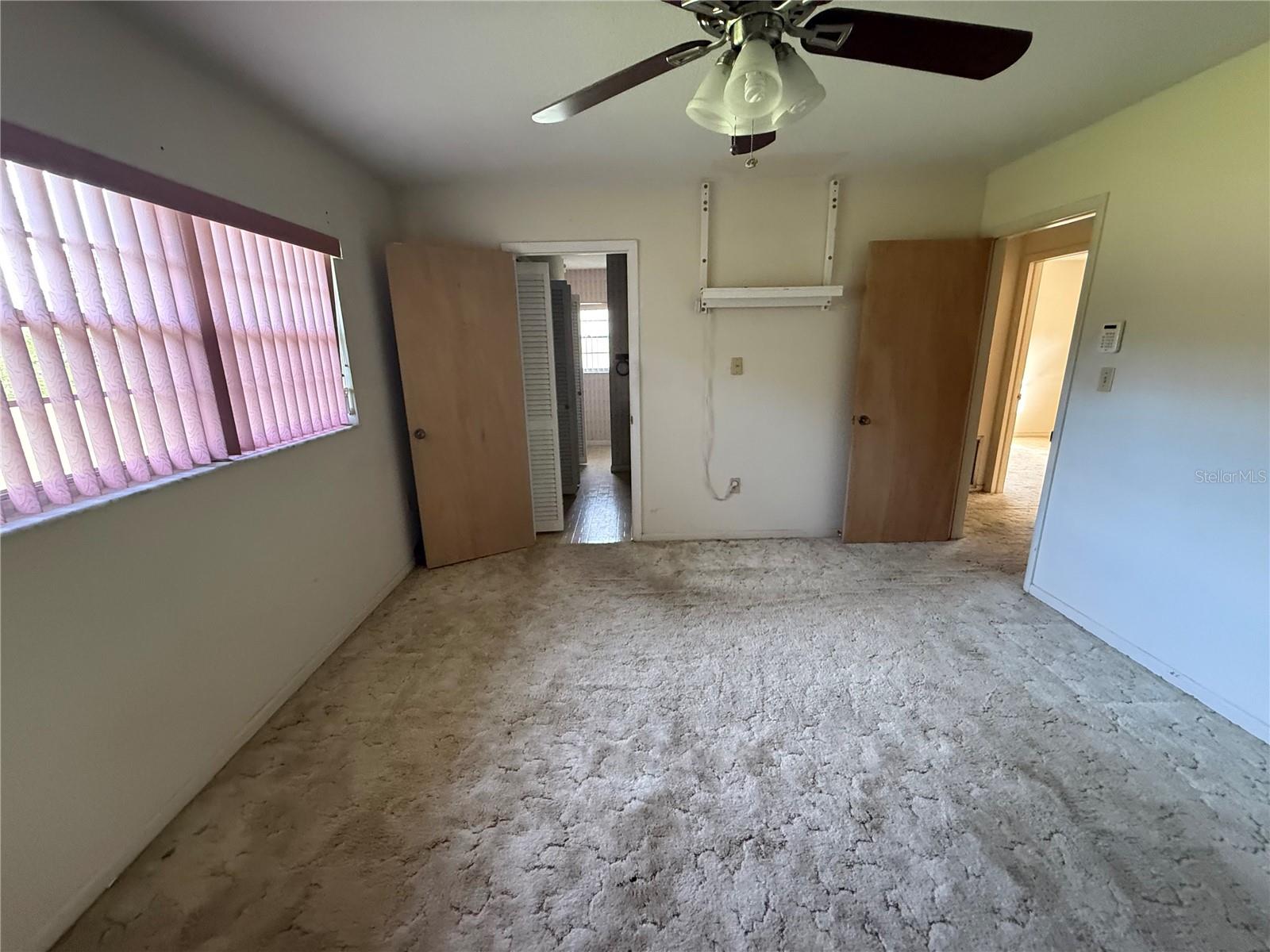 2906 OAK CREST DR