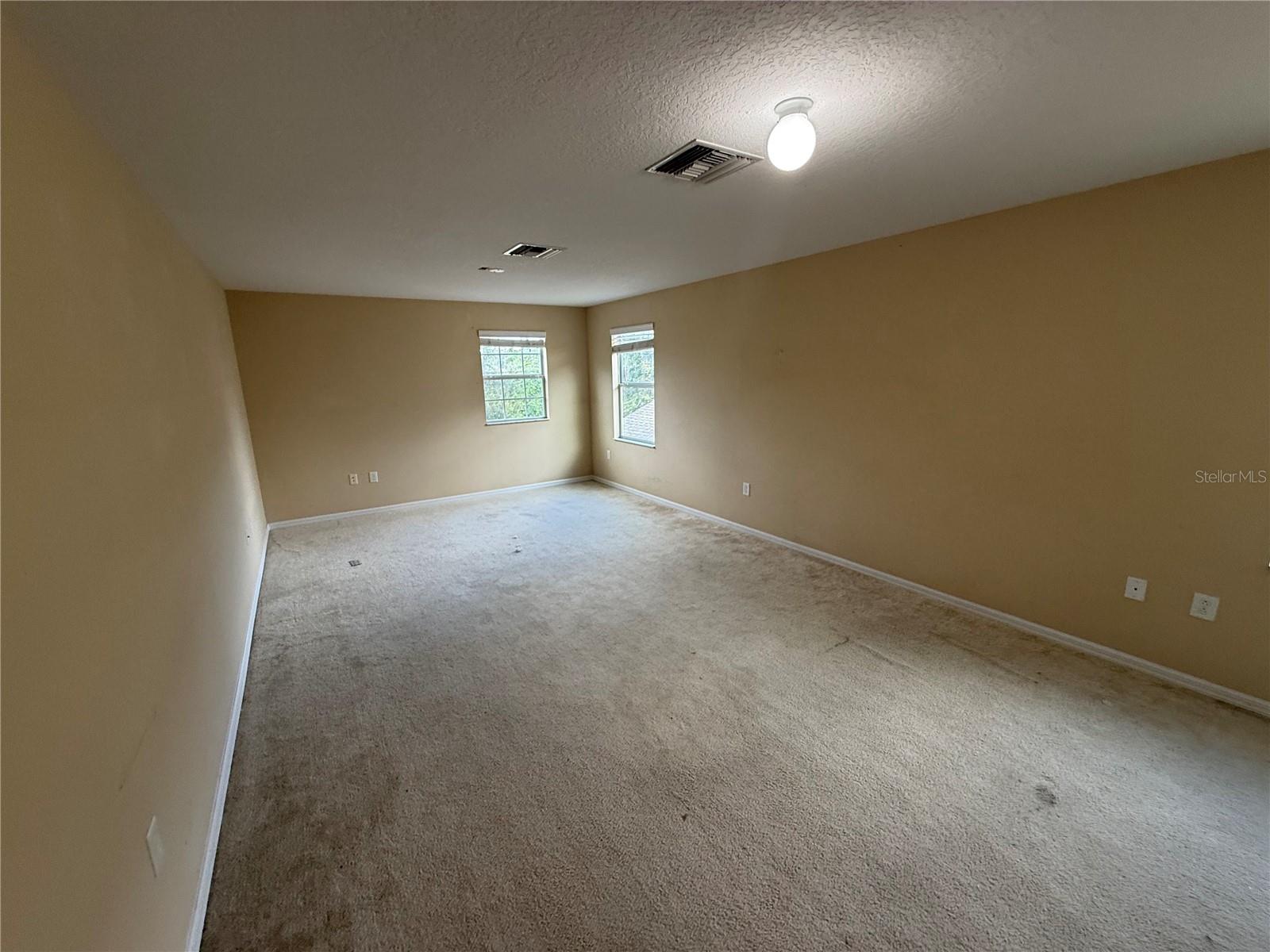12669 BELCROFT DR