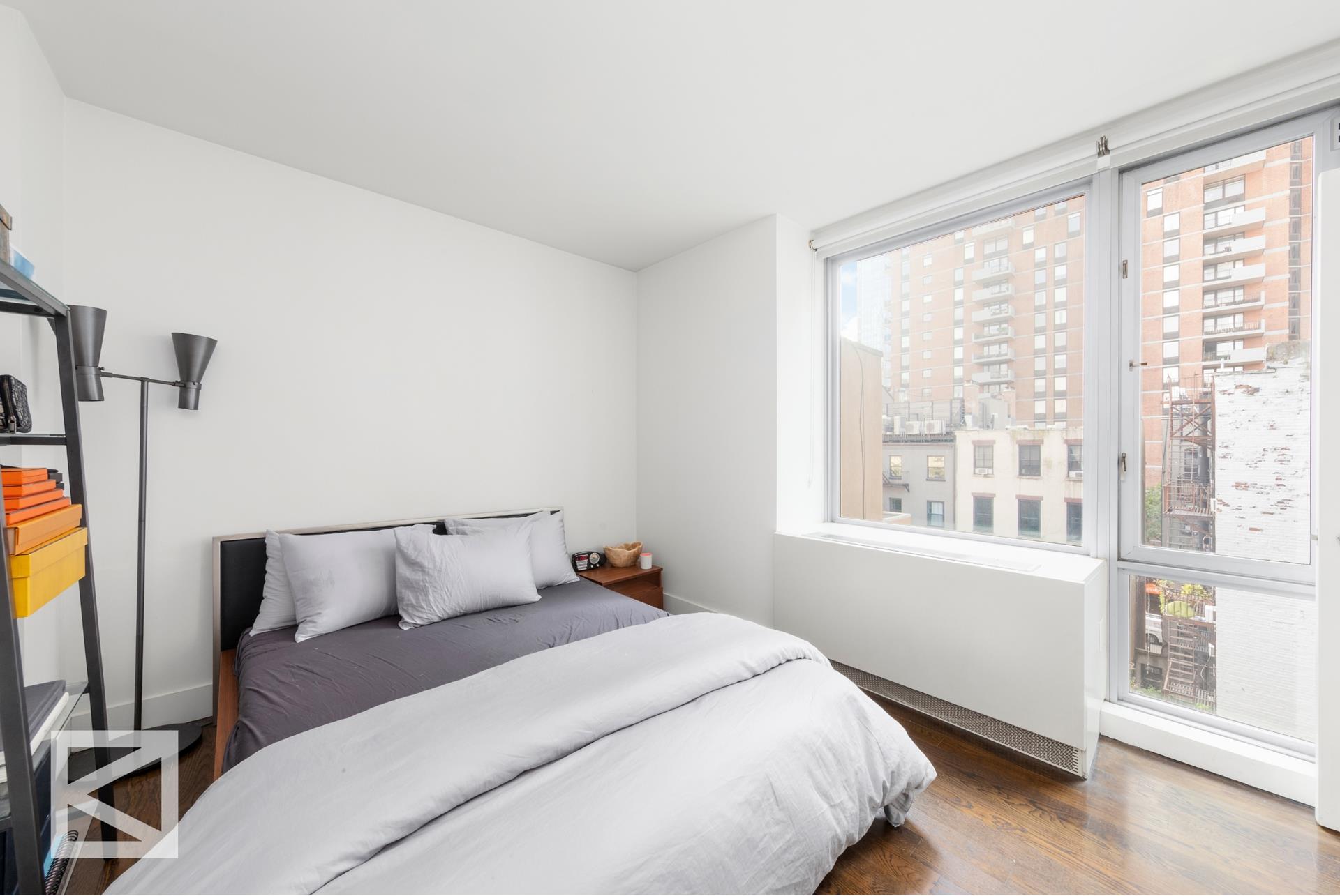 464 W 44th St, #6J