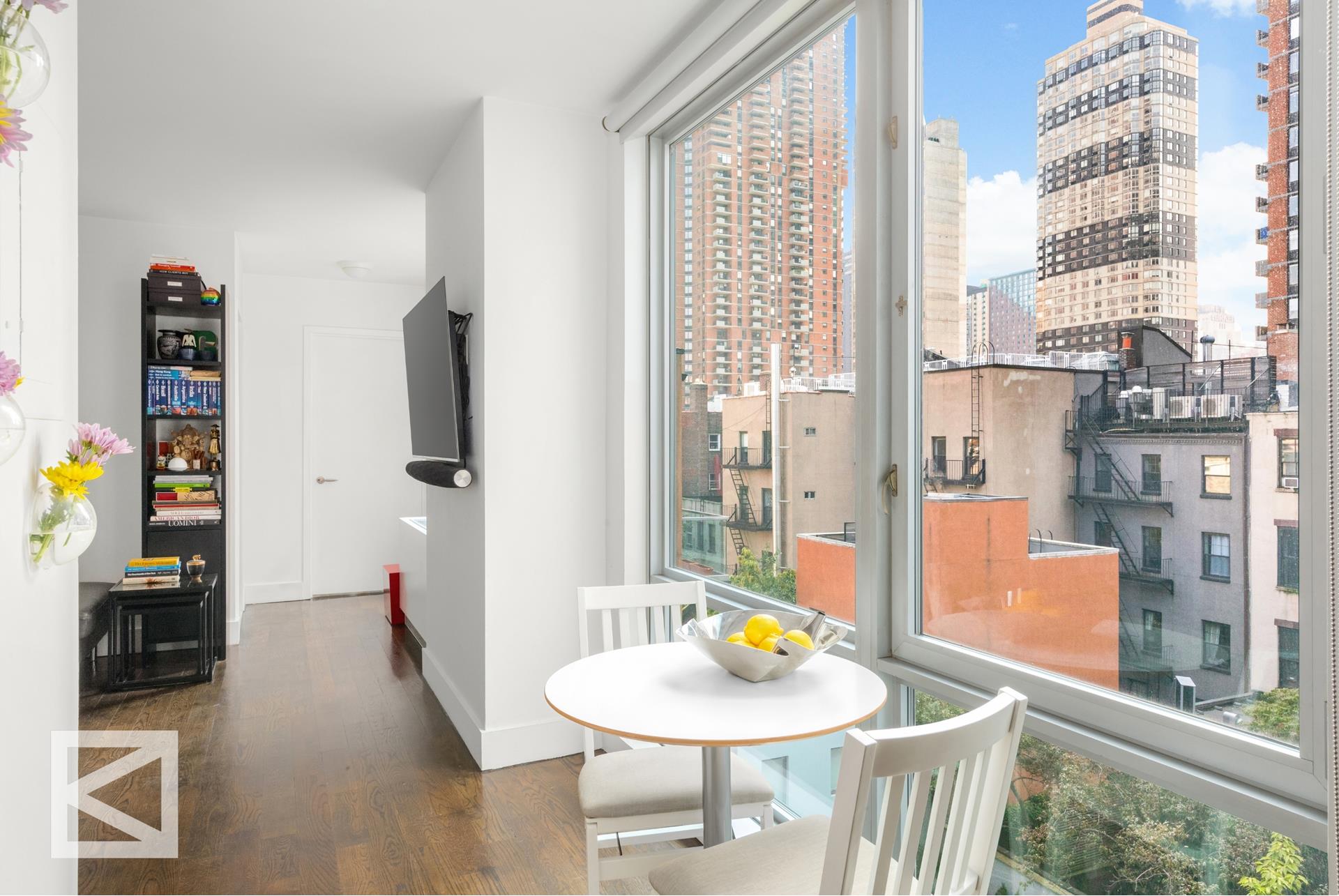 464 W 44th St, #6J