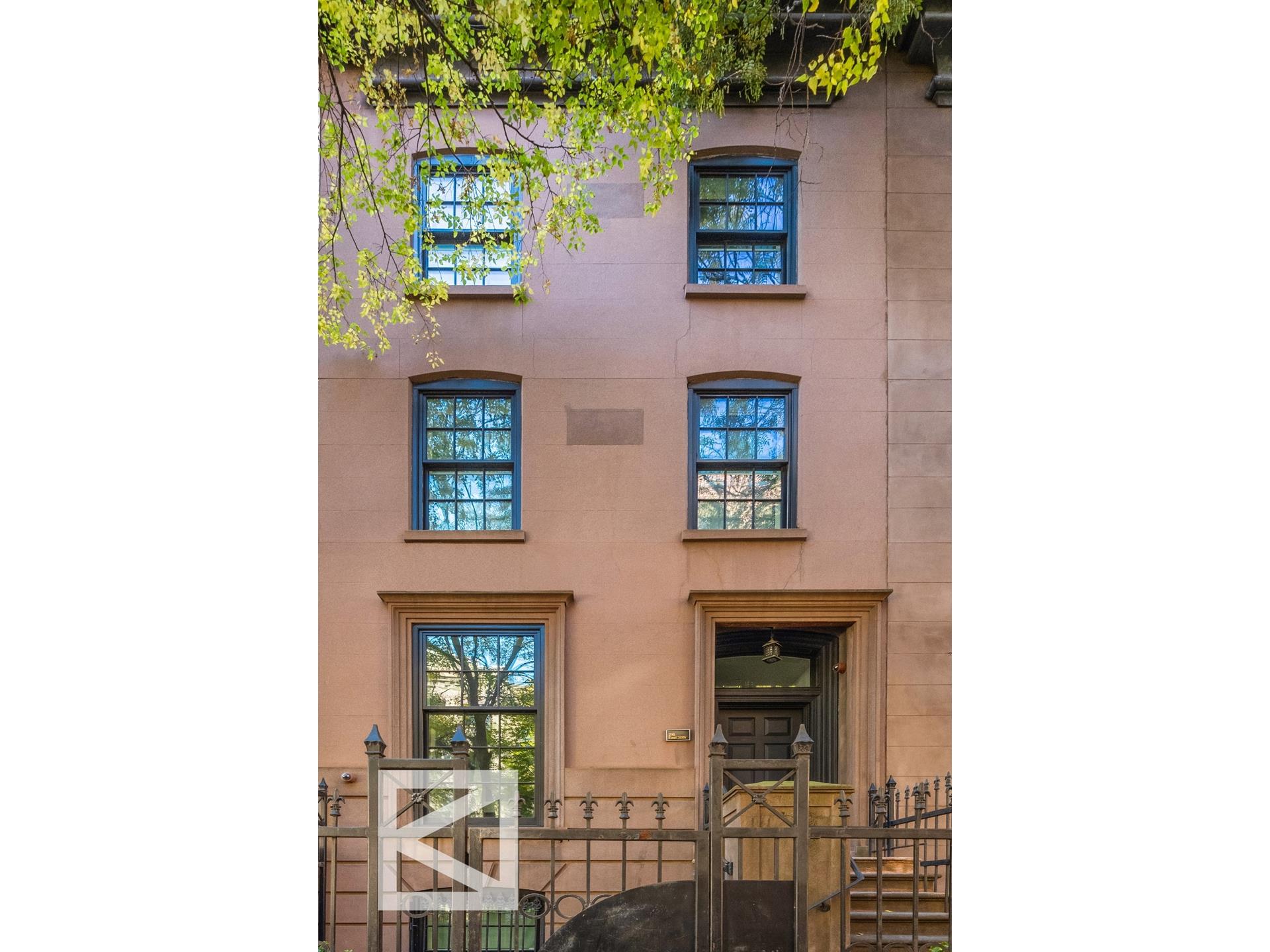 216 E 30TH Street