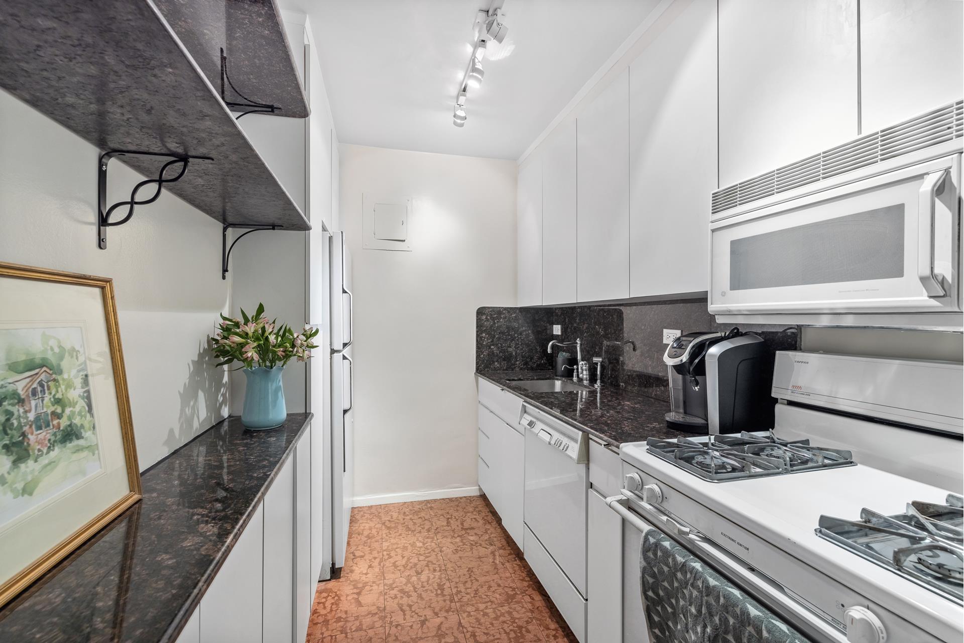 165 W 66TH Street 6G