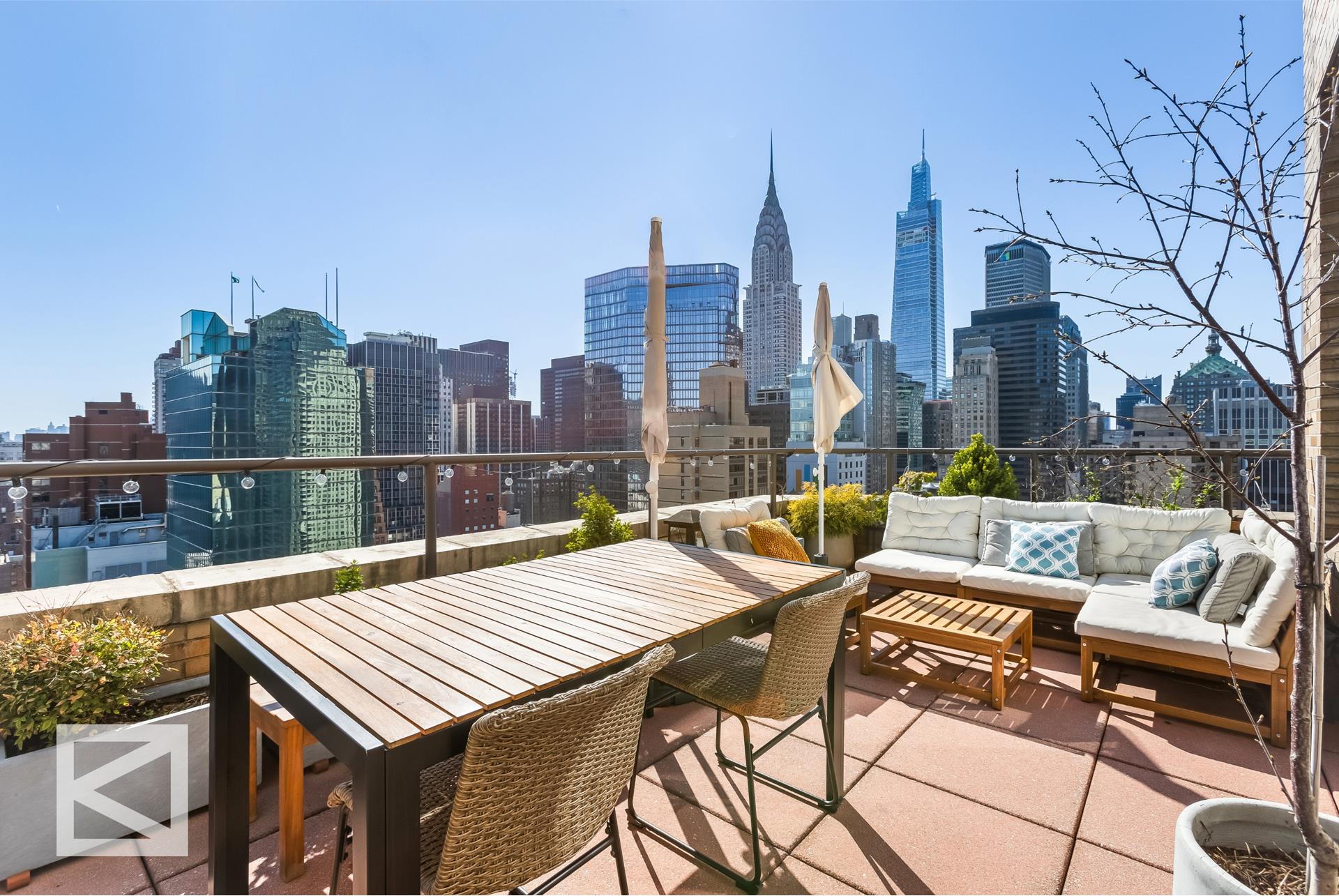 310 E 46TH Street 25V