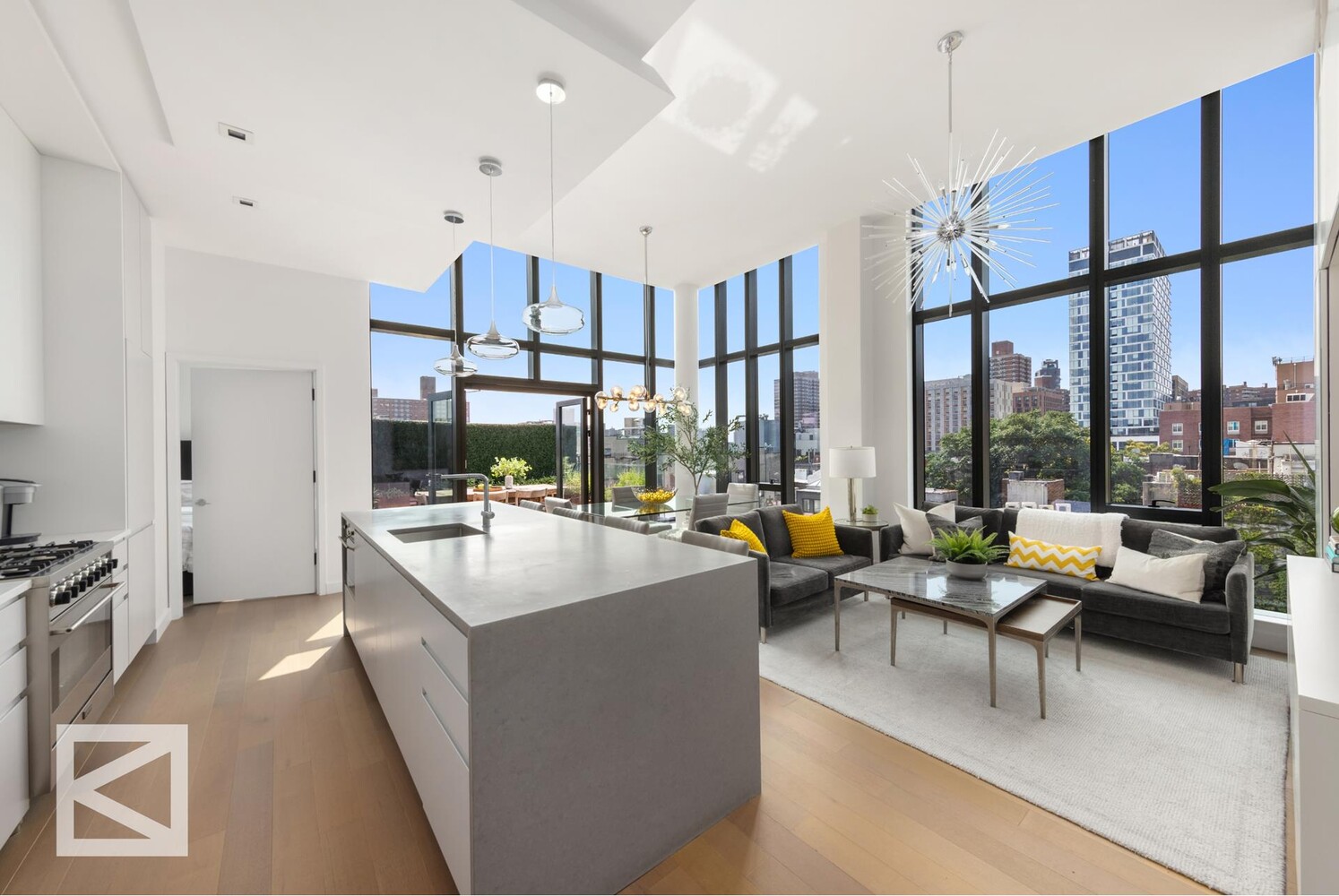 150 RIVINGTON Street CPENTHOUSE