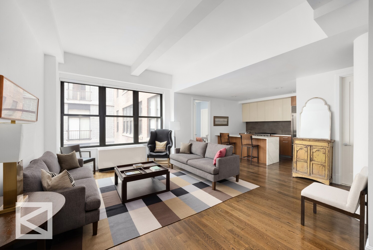 260 PARK Avenue S 10I