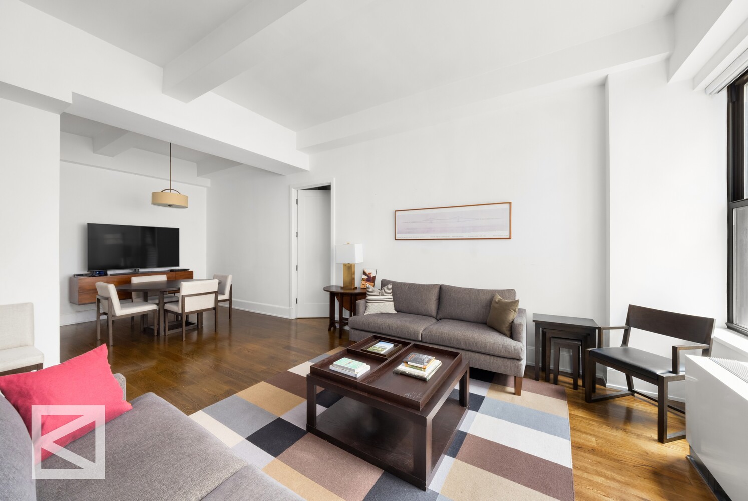 260 PARK Avenue S 10I