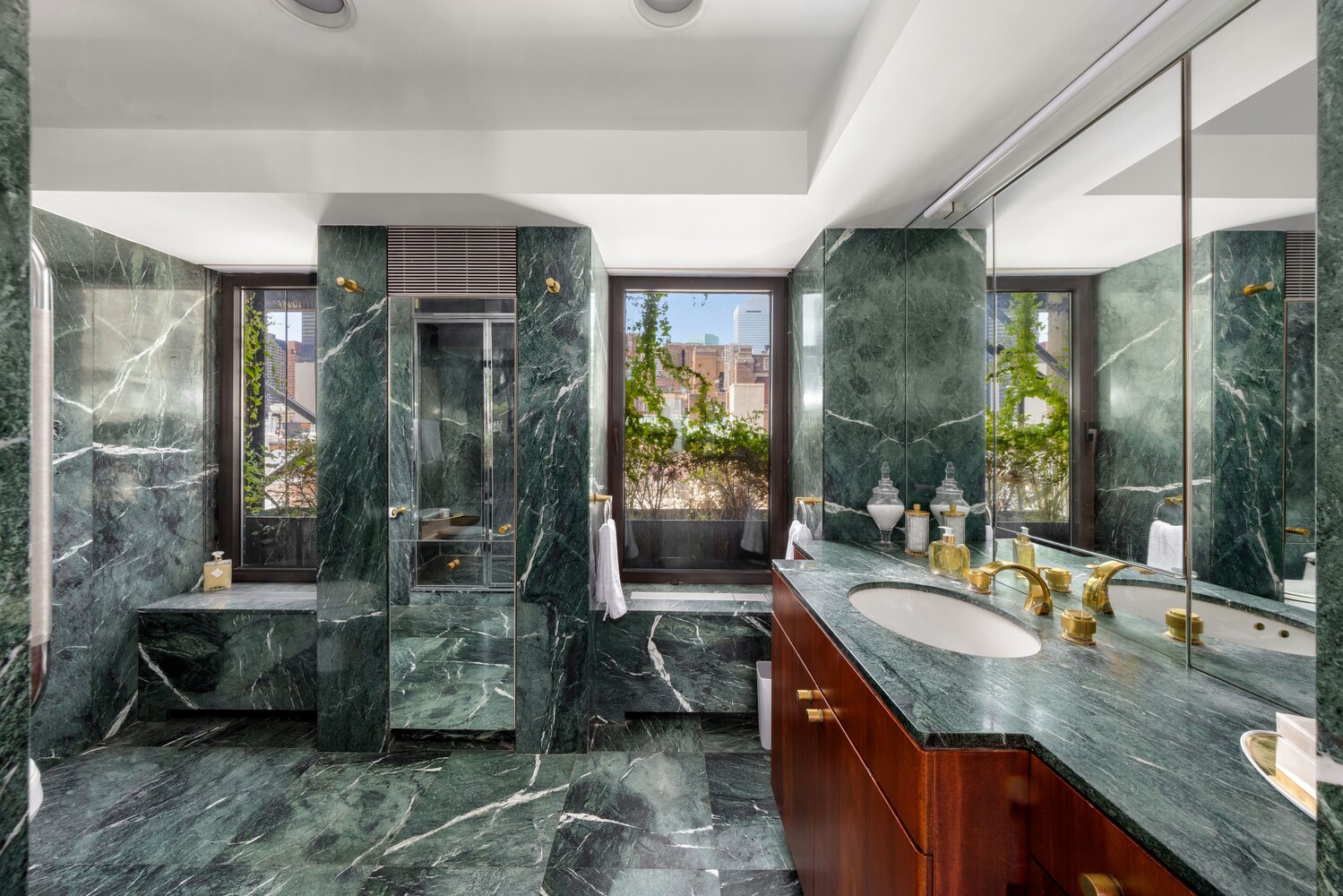 450 E 52ND Street 11THFLDUPL