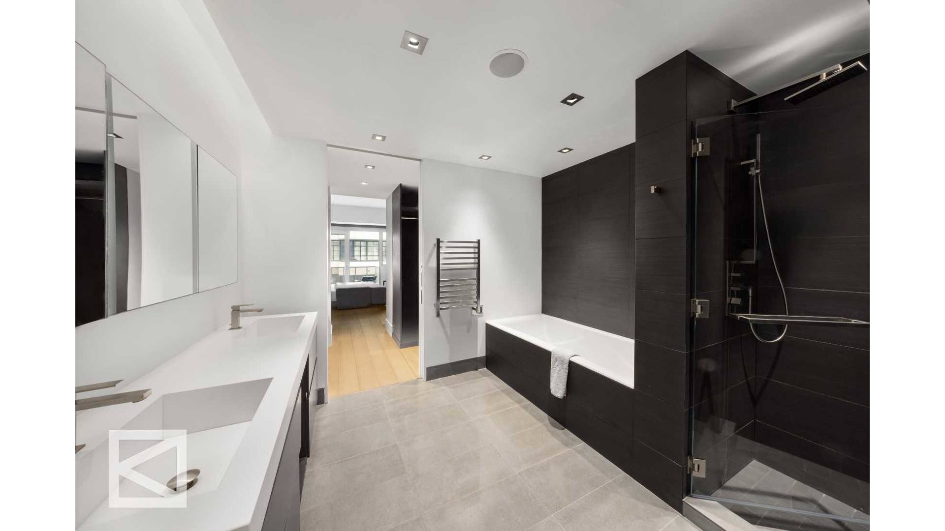 519 W 23RD Street 7