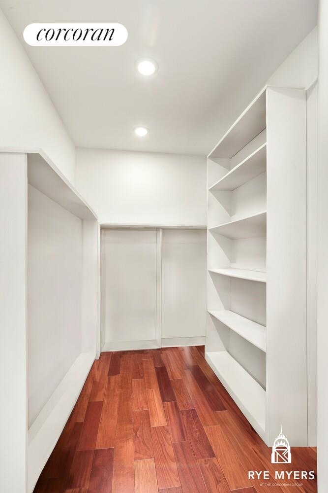 529 W 42ND Street 5R