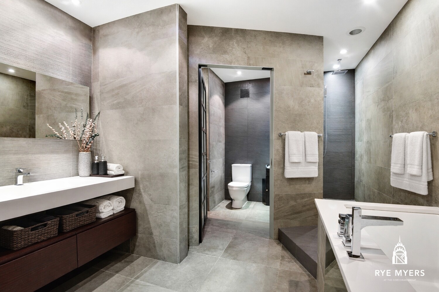 529 W 42ND Street 5R