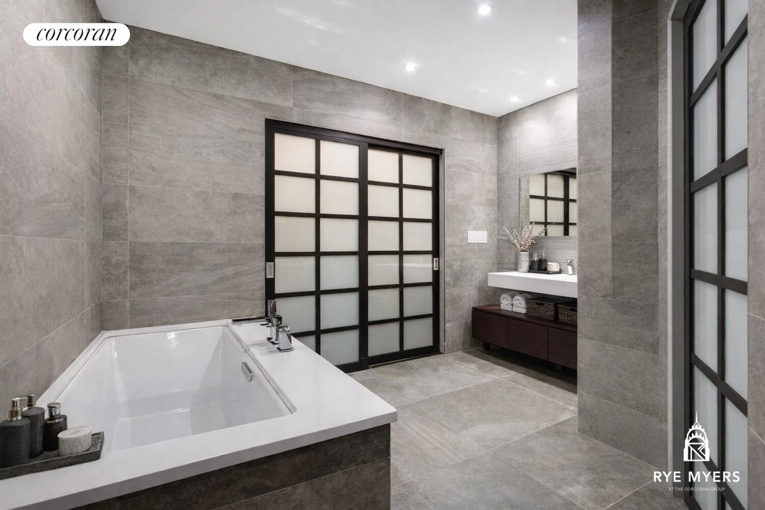 529 W 42ND Street 5R